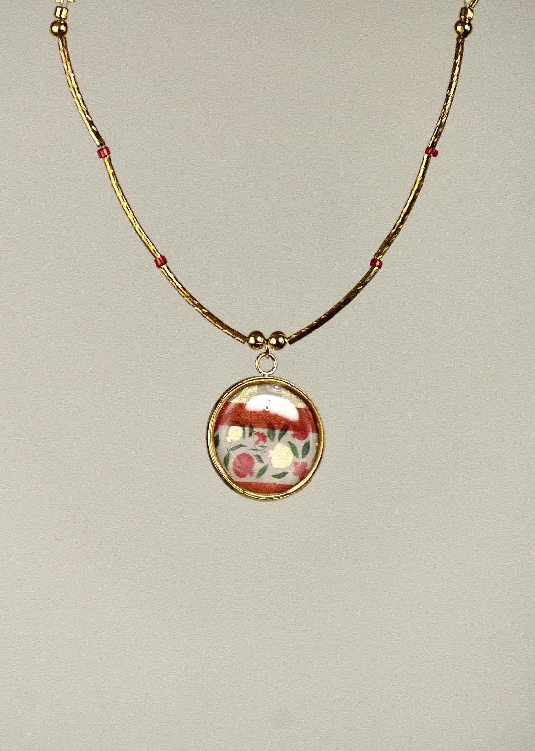 red flower resin choker