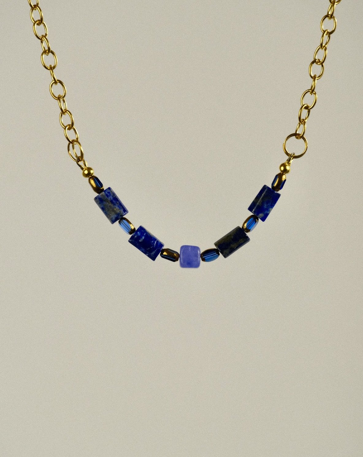 large view of the necklace