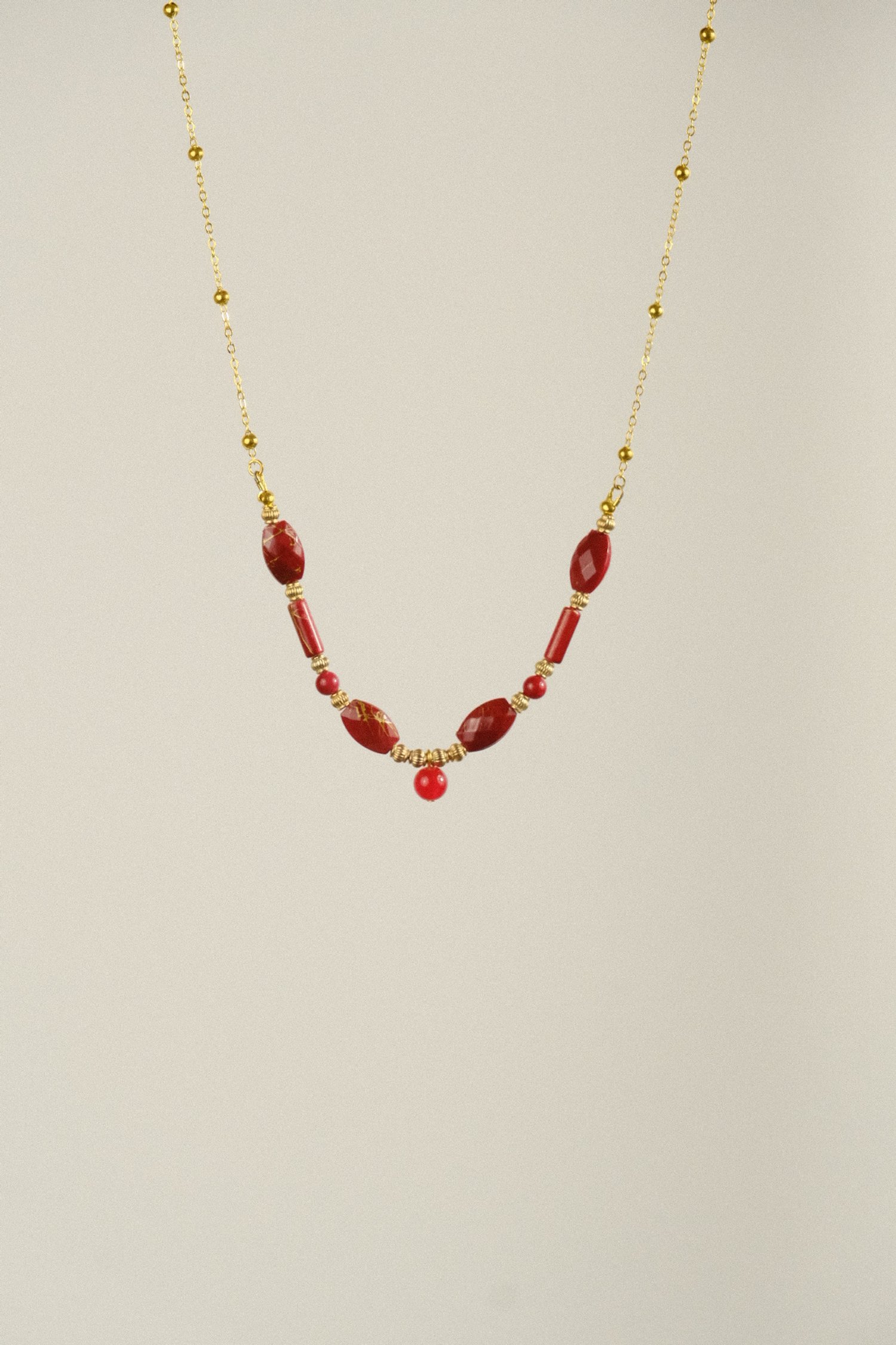 large view of the necklace