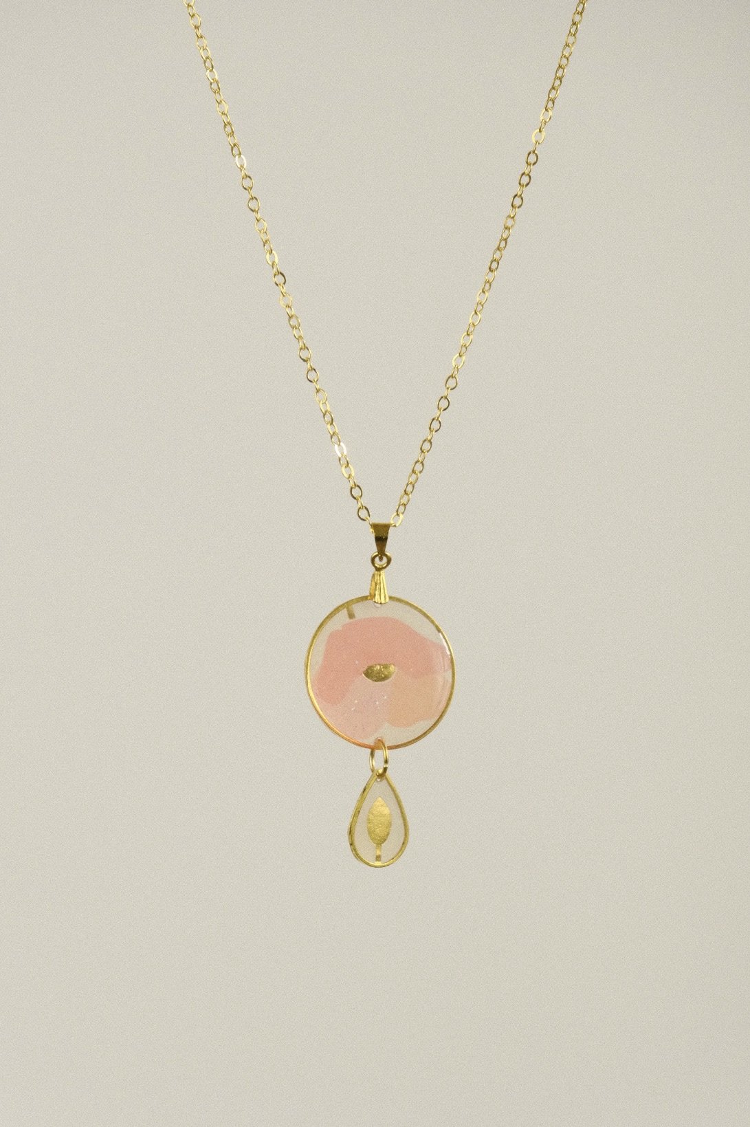 large view of the necklace