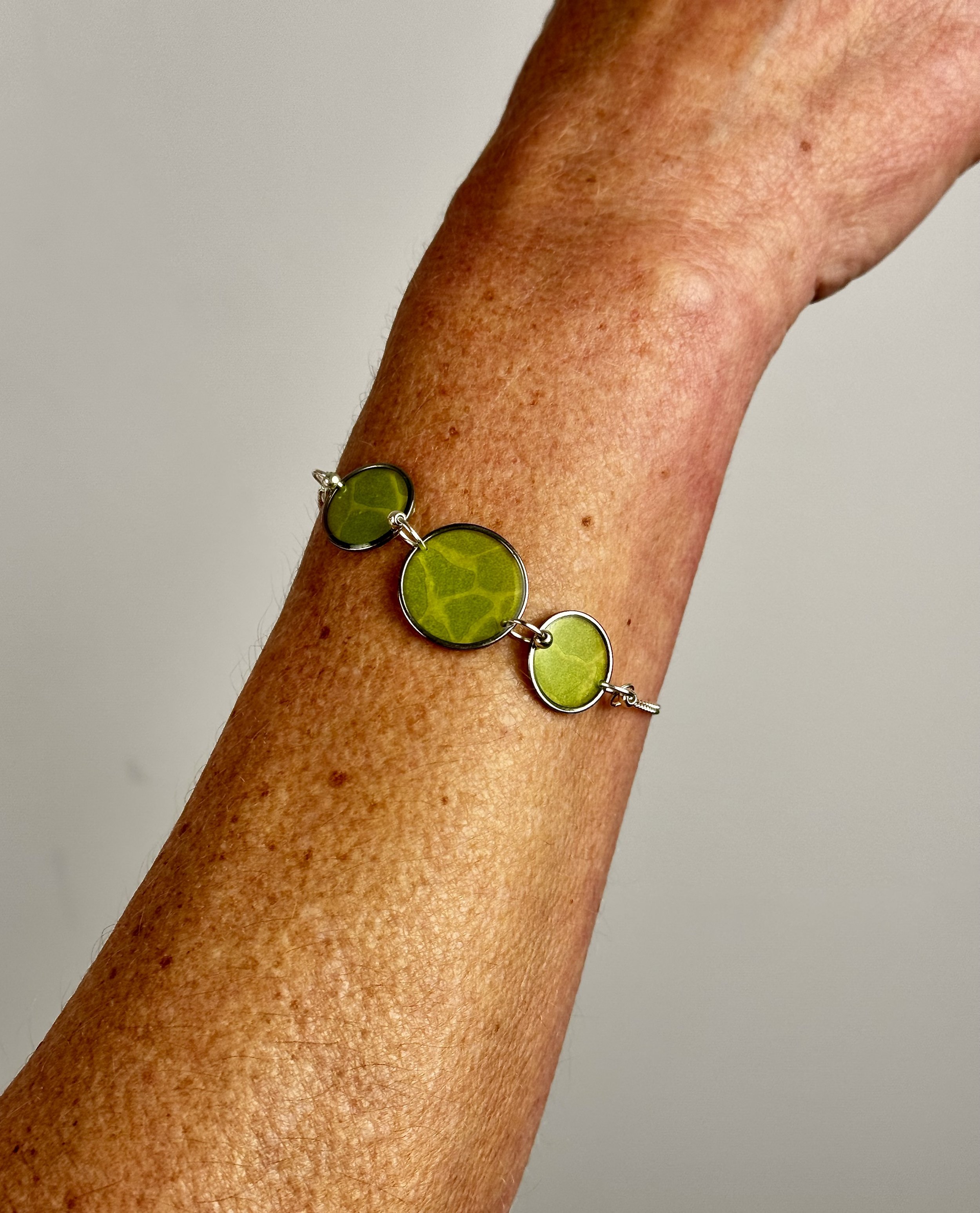 front view of the bracelet