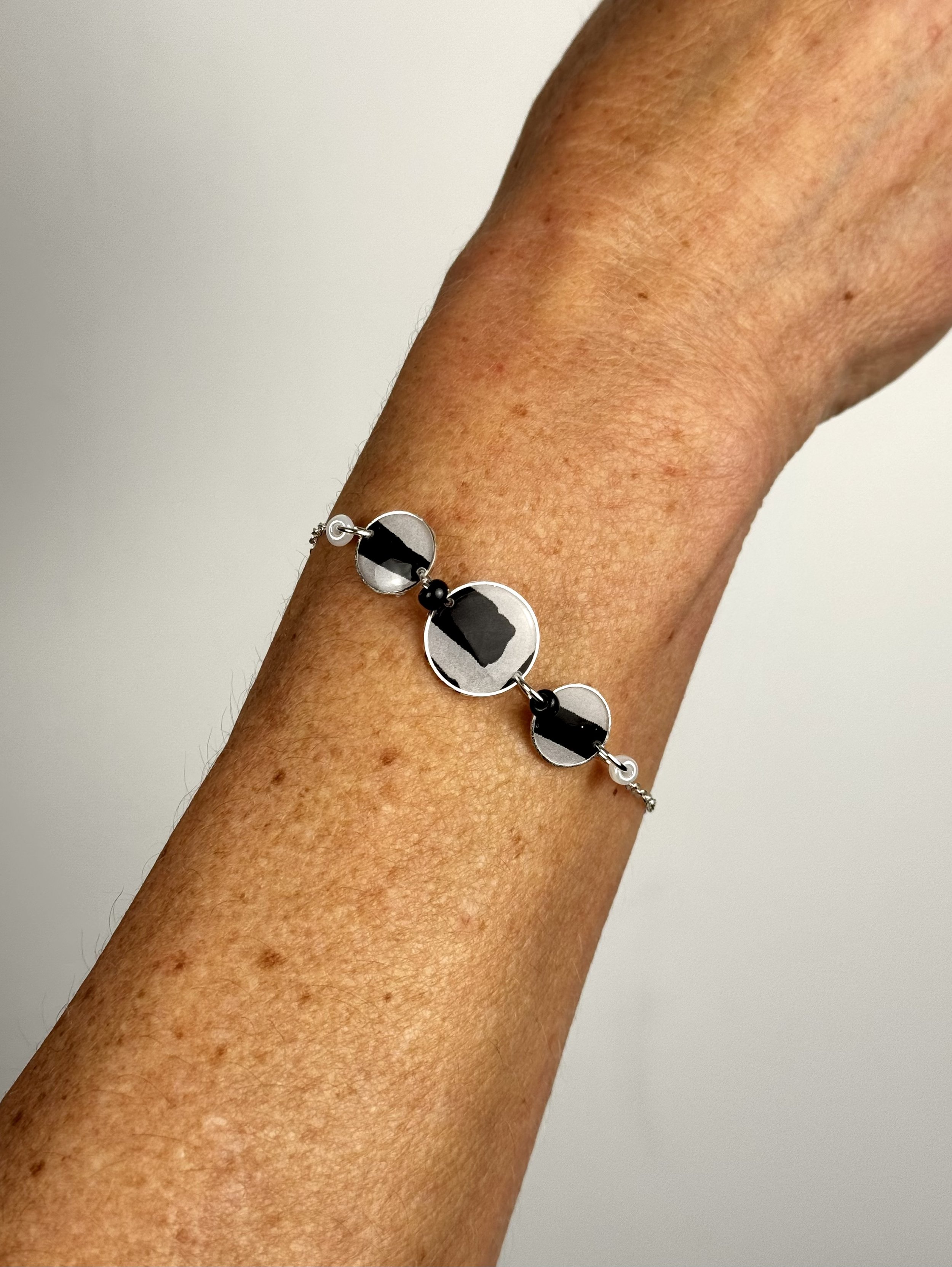 front view of the bracelet