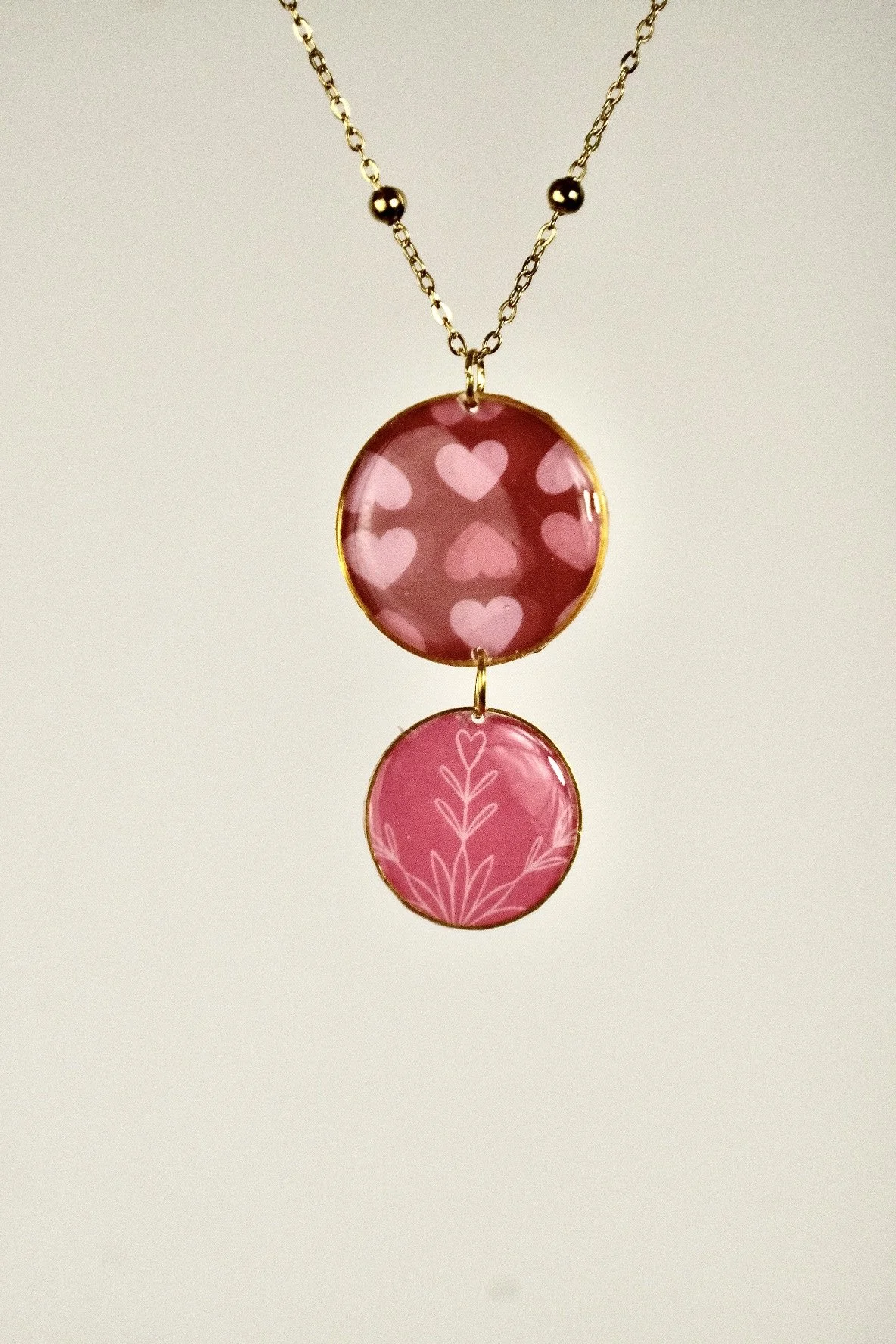 Fuchsia Hearts Resin Necklace