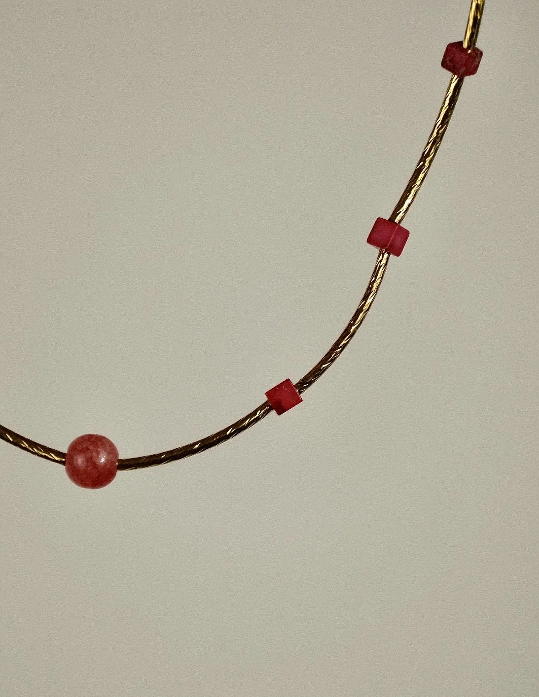 red & gold bead choker