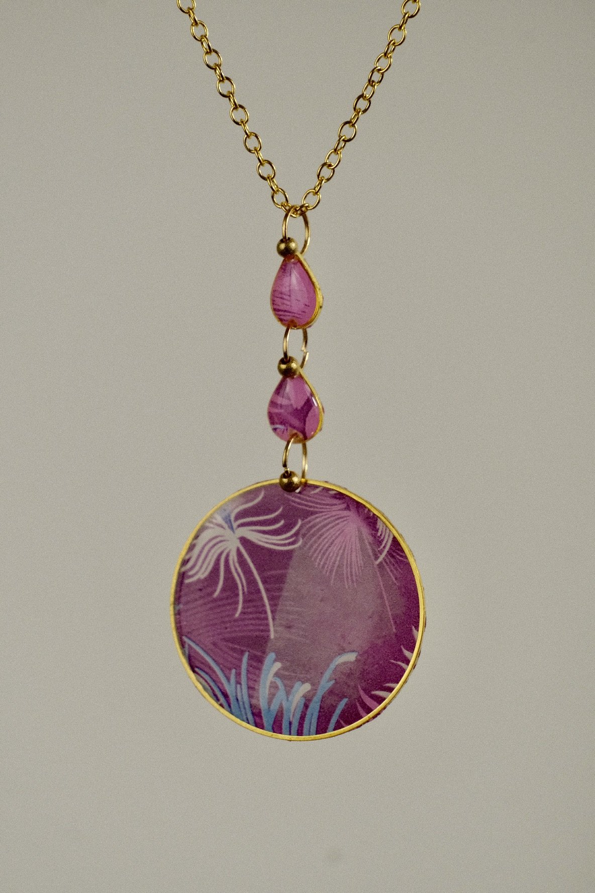 front view of the necklace