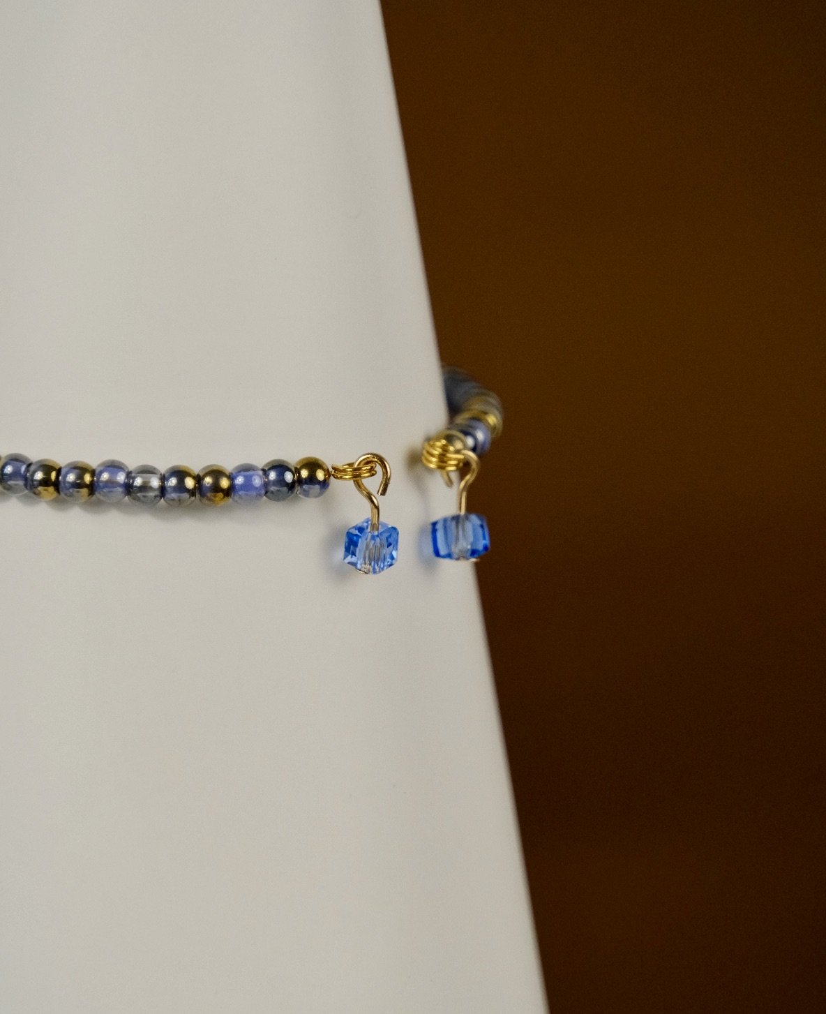 detailed view of the glass cube details