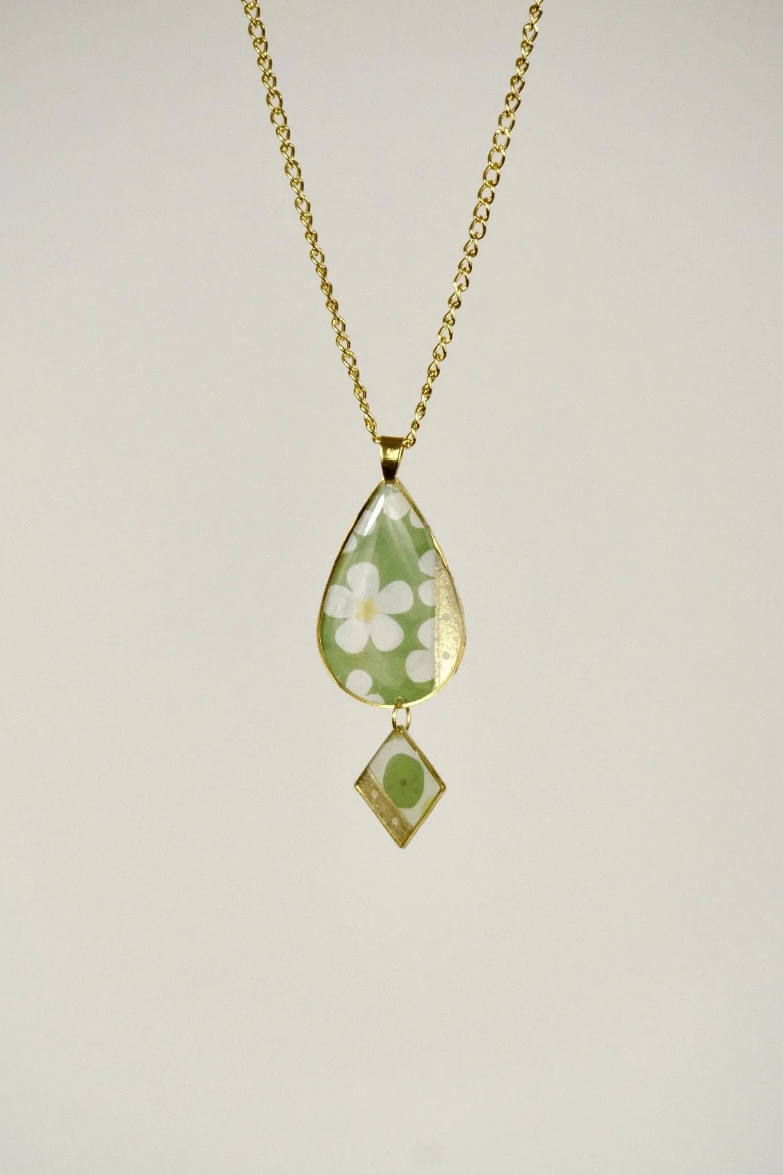 Emerald Flower Resin Necklace