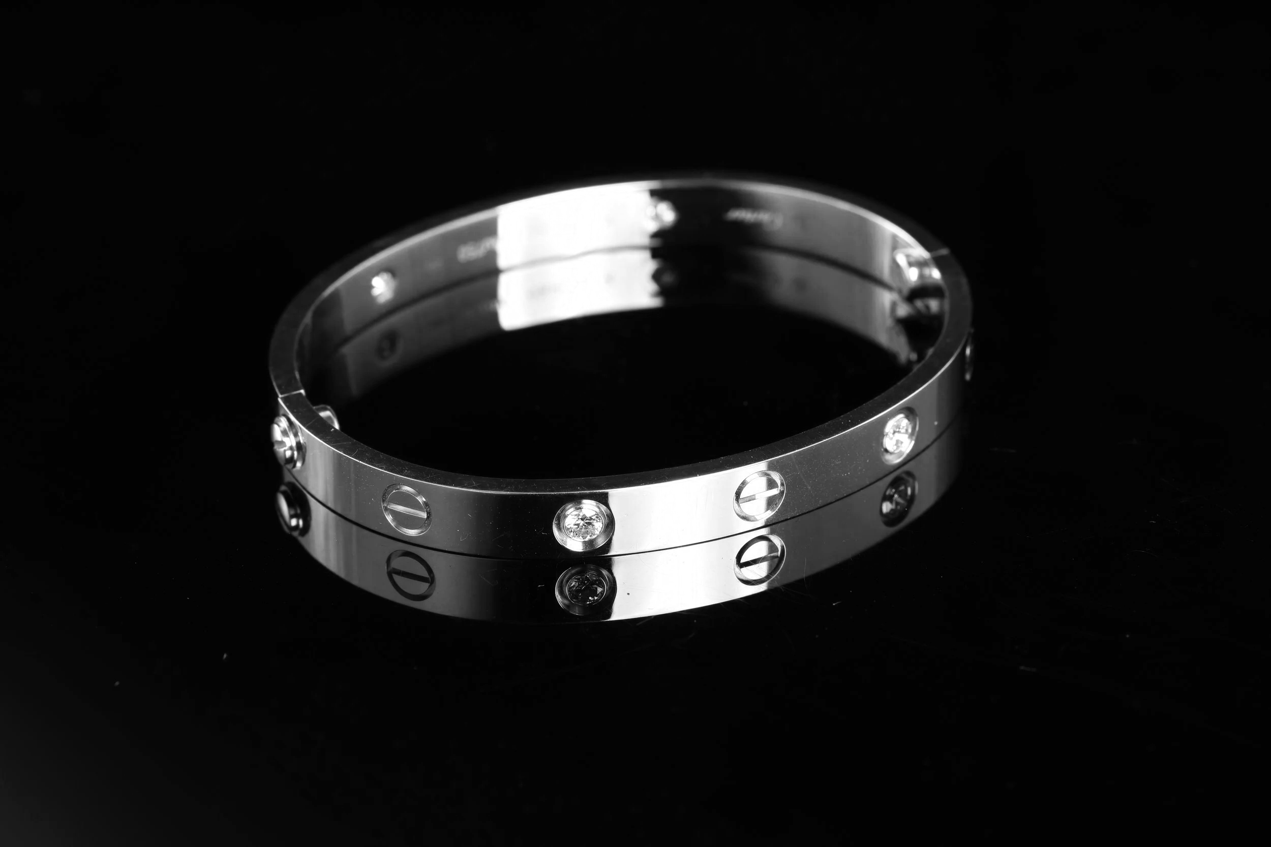 Cartier Love Or jaune T16 diamants