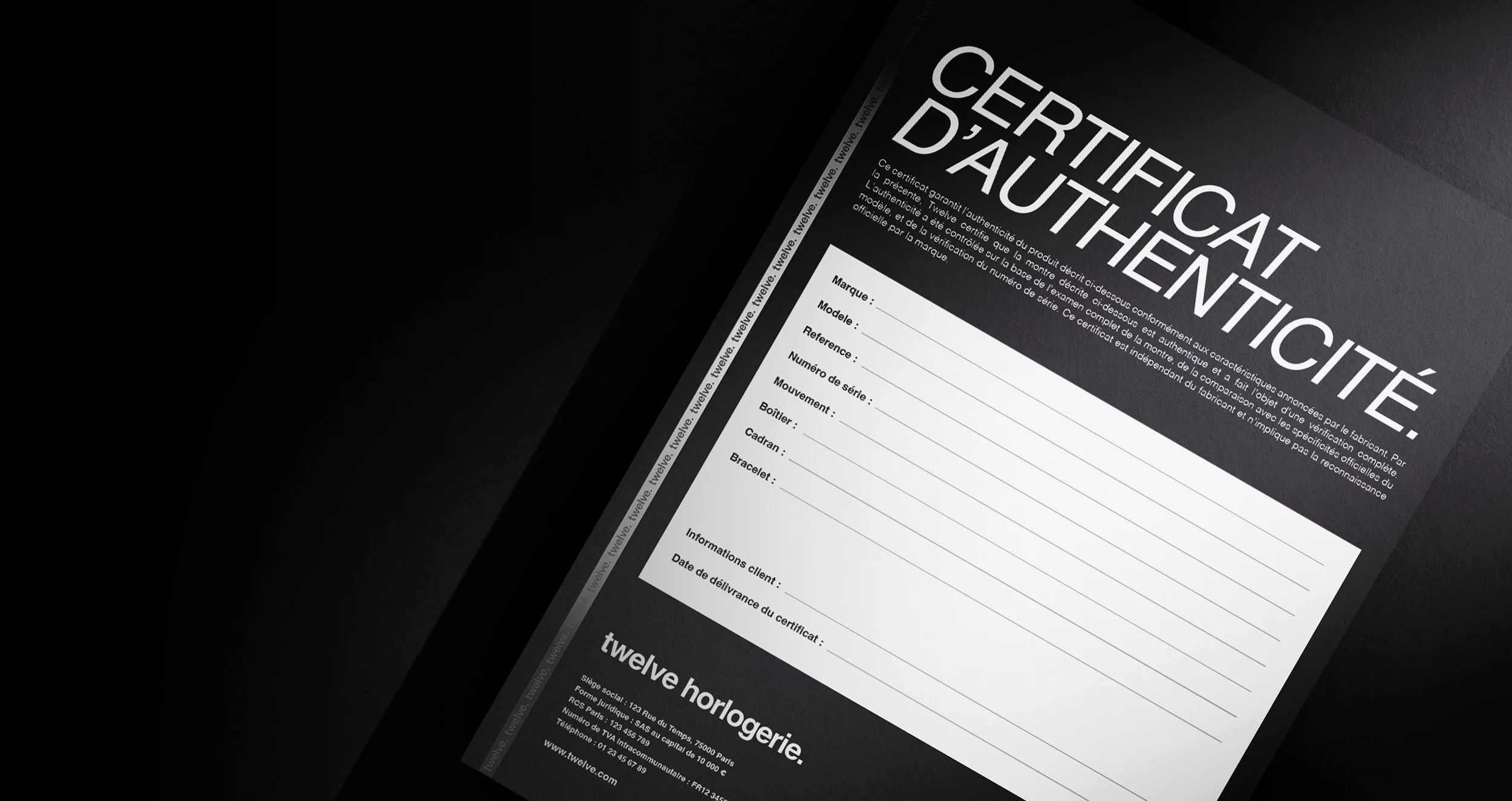 Un certificat d'authenticité pour une montre, avec des champs à remplir pour la marque, le modèle, la référence, le numéro de série, le mouvement, le boîtier, le cadran, le bracelet, et des informations client ainsi que la date de délivrance.