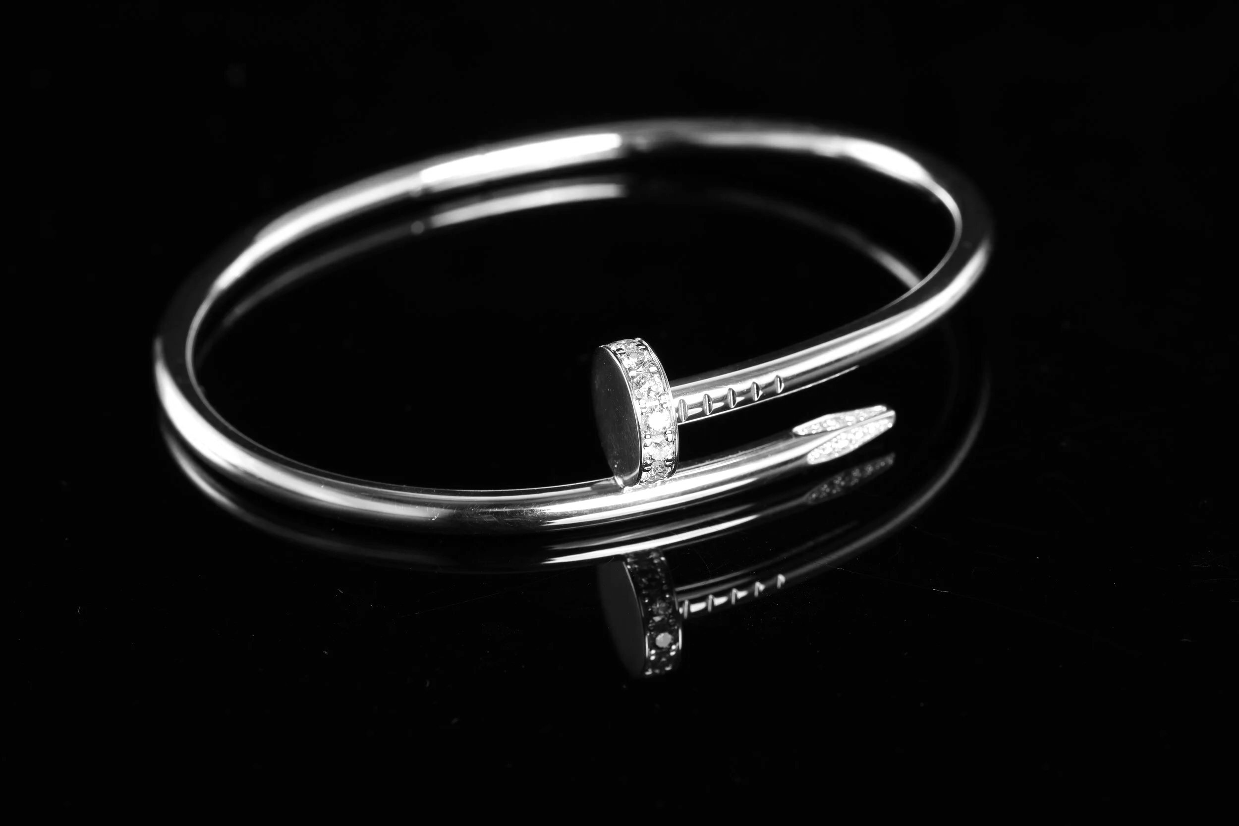 Cartier Juste un Clou T18 diamants