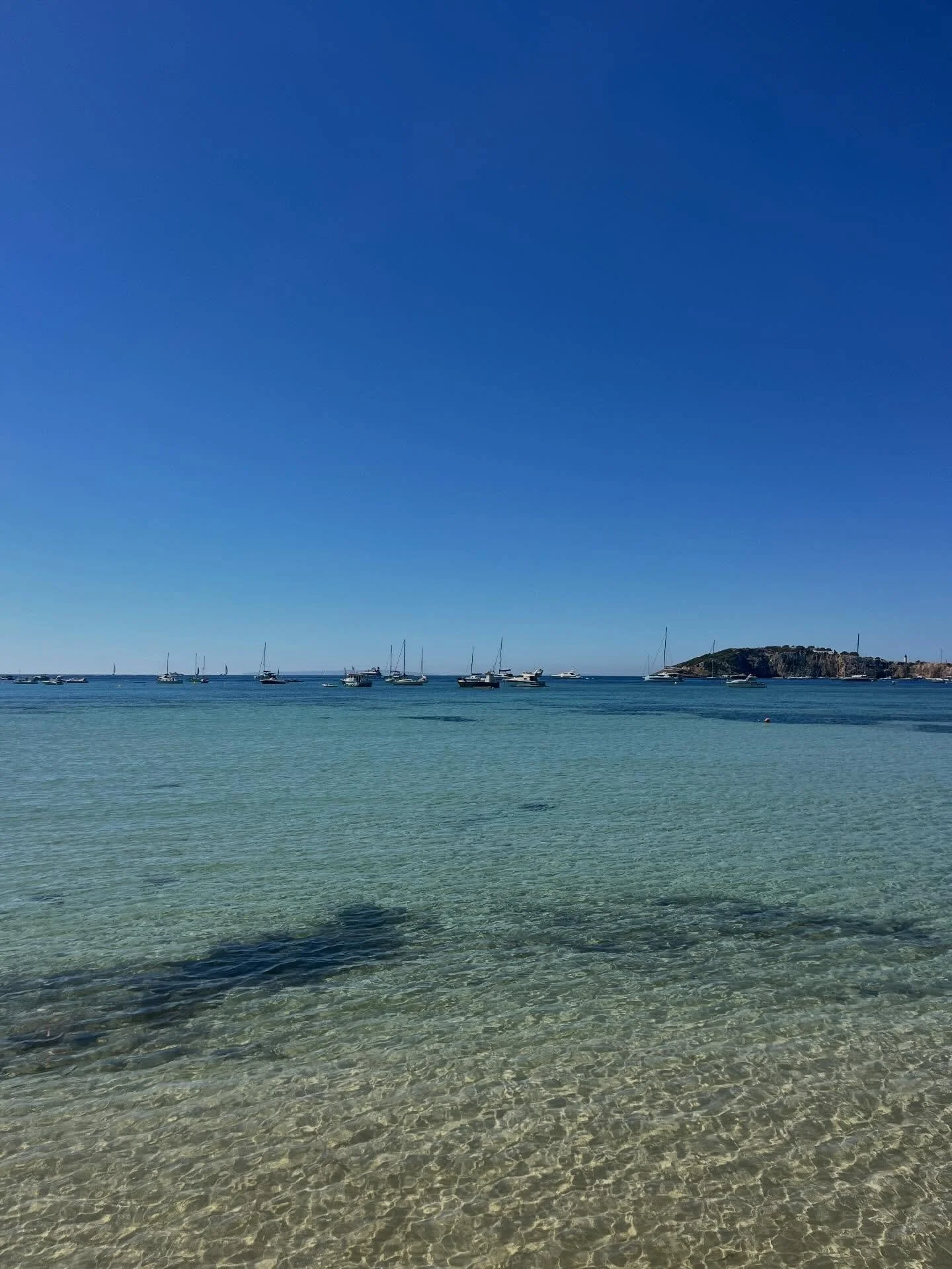 Chilled Saturday mornings ☀️that turn into fun afternoons with friends. 

Yoga. coffee. Walk. Brunch. Swim. Lunch. Dancing

#ibiza #weekendplans #summer