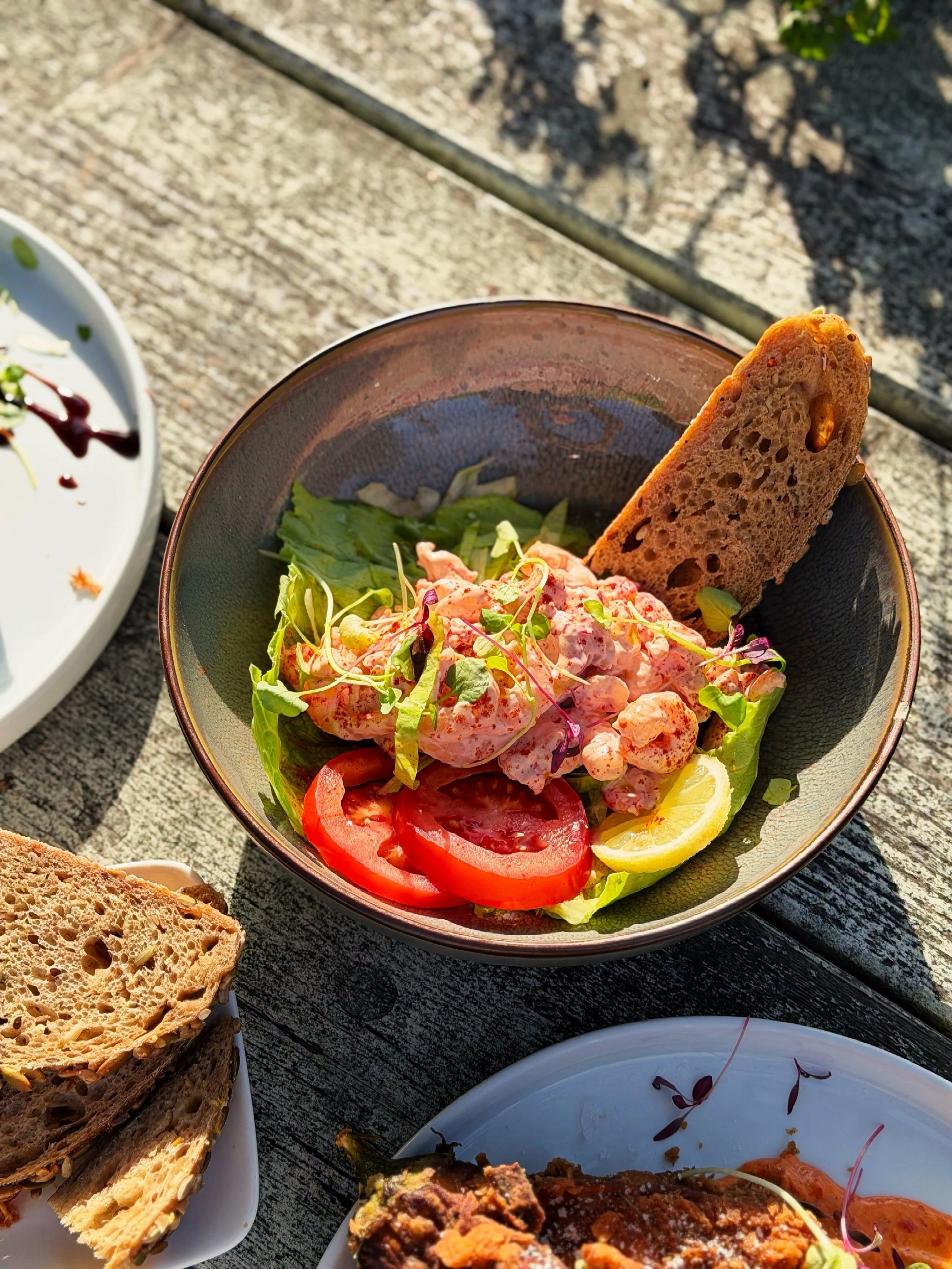 King prawn and crayfish cocktail with salad, lemon and toasted bread at The Fountain Inn