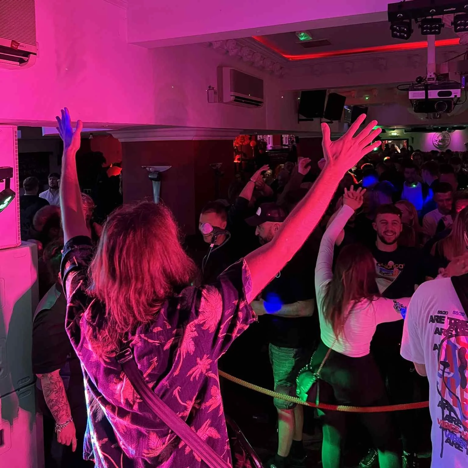 🐉 Back at the Kiss 💋
Always a fun at Dragon Kiss, you really brought it! See you next month!
.
.
.
.
.
#dragonkiss #westonsupermare #weston #somerset #somersetmusic