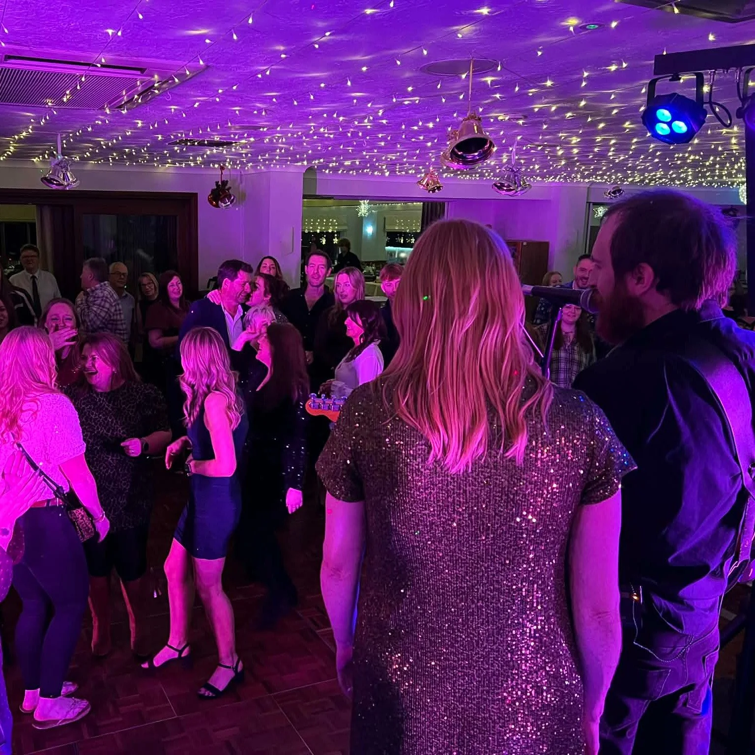 Thanks so much to Steve and the folks at Oake Manor Golf Club for having us play your Christmas Event and meal, you guys made it a night to remember! 🎁

We here at Pop The Top hope you all had a wonderful holiday season!🎄
.
.
.
.
.
#oakemanorgolfcl