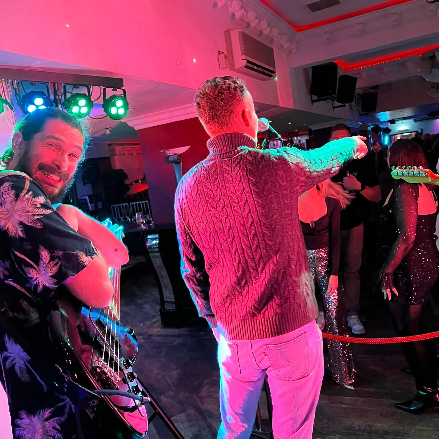 💋 Thanks again to the one and only Dragon Kiss! What would we do without you? 🐉

Happy new year to you all, looking forward to seeing you in 2026!
.
.
.
.
.
#dragonkiss #westonsupermare #HappyNewYear