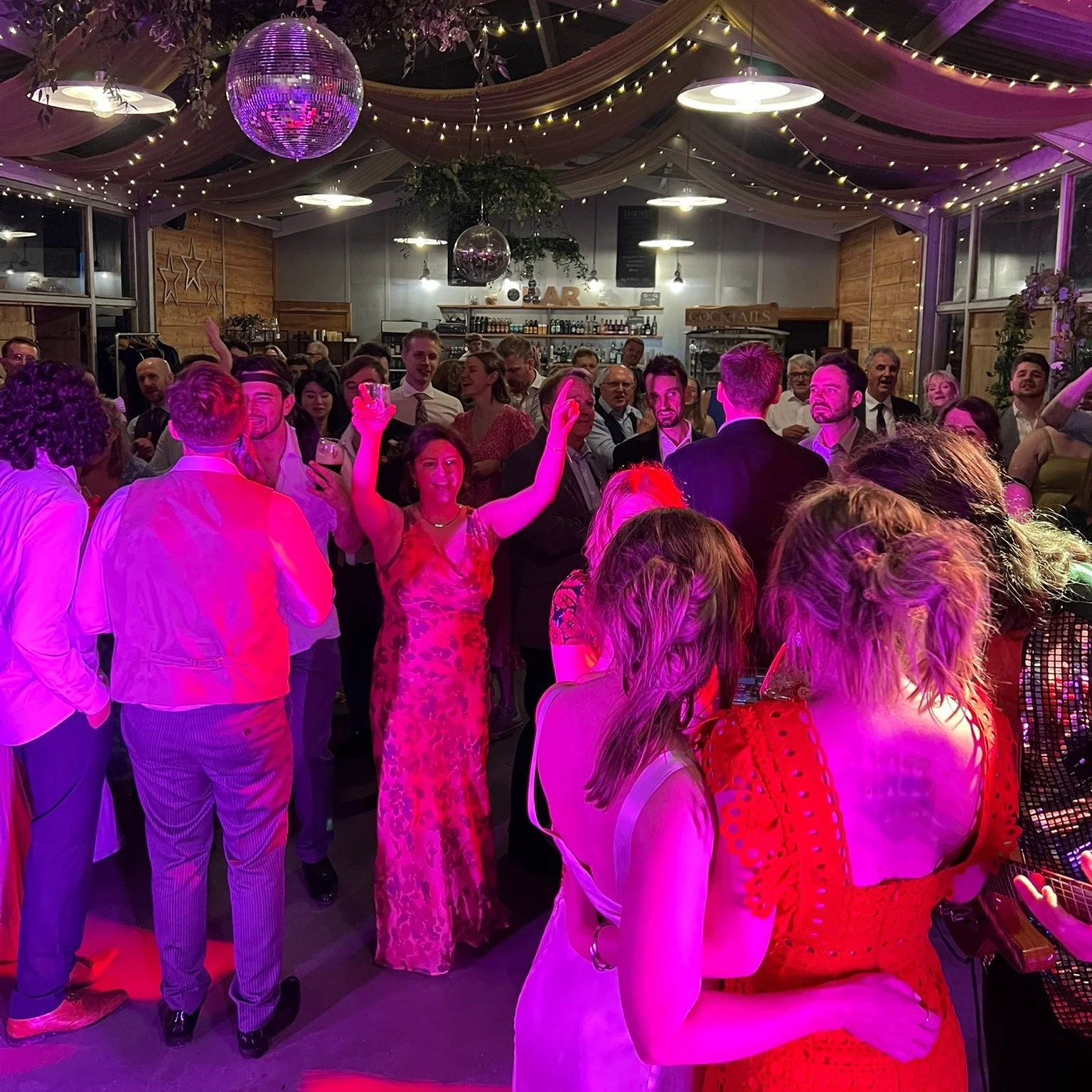 🔥An absolute barn burner🎉

Our second time at Hope Farm and it did not disappoint! You guys were up for it from the afternoon acoustic set right up until midnight and it doesn't get much better than that!🕺

Thanks so much to the beautiful bride an