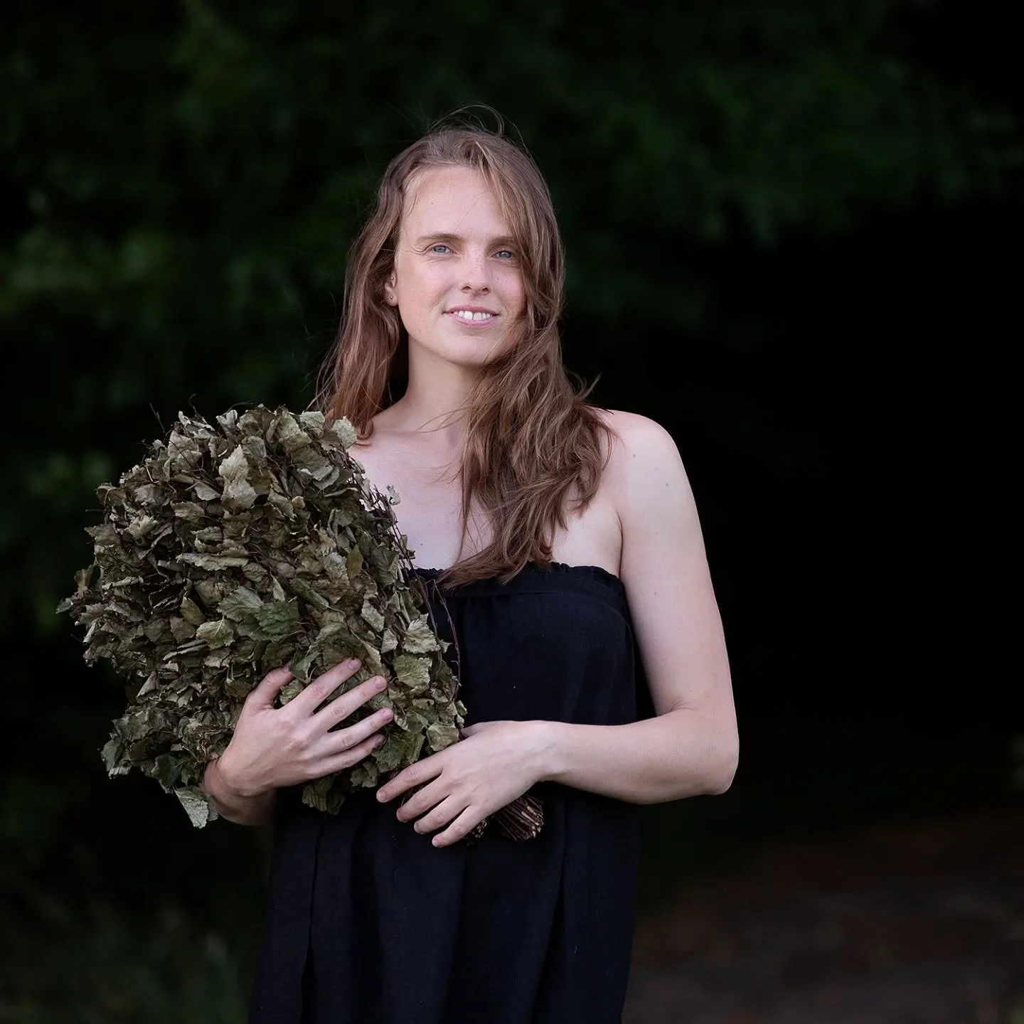 🌿 Here’s a little bit more about me beyond the steam…
Yes I love leaf whisks and the sauna feels like my heart work. But it’s not the only thing that keeps me steady.
Yoga is my other great love. I’m actually a qualified y