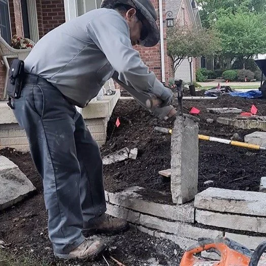 eden natural stone retaining wall under construction in Plainfield Illinois