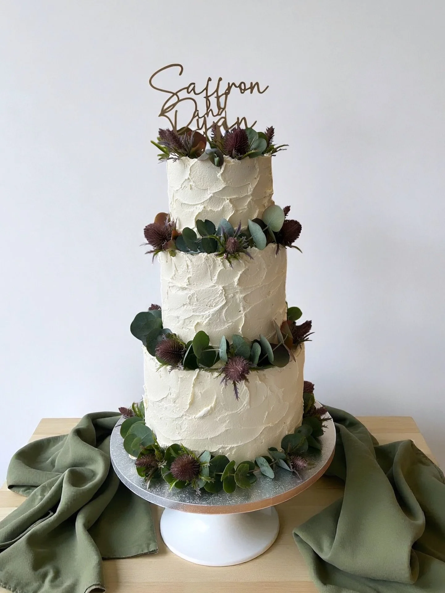 🌱Saffron &amp; Ryan 🌱
Yesterday&rsquo;s cake delivered to the lovely @llechwenhall in Pontypridd.
Top tier was banana choc chip, middle was lemon curd and the bottom was red velvet. A rustic finish with eucalyptus (stems throughly wrapped FYI) and 