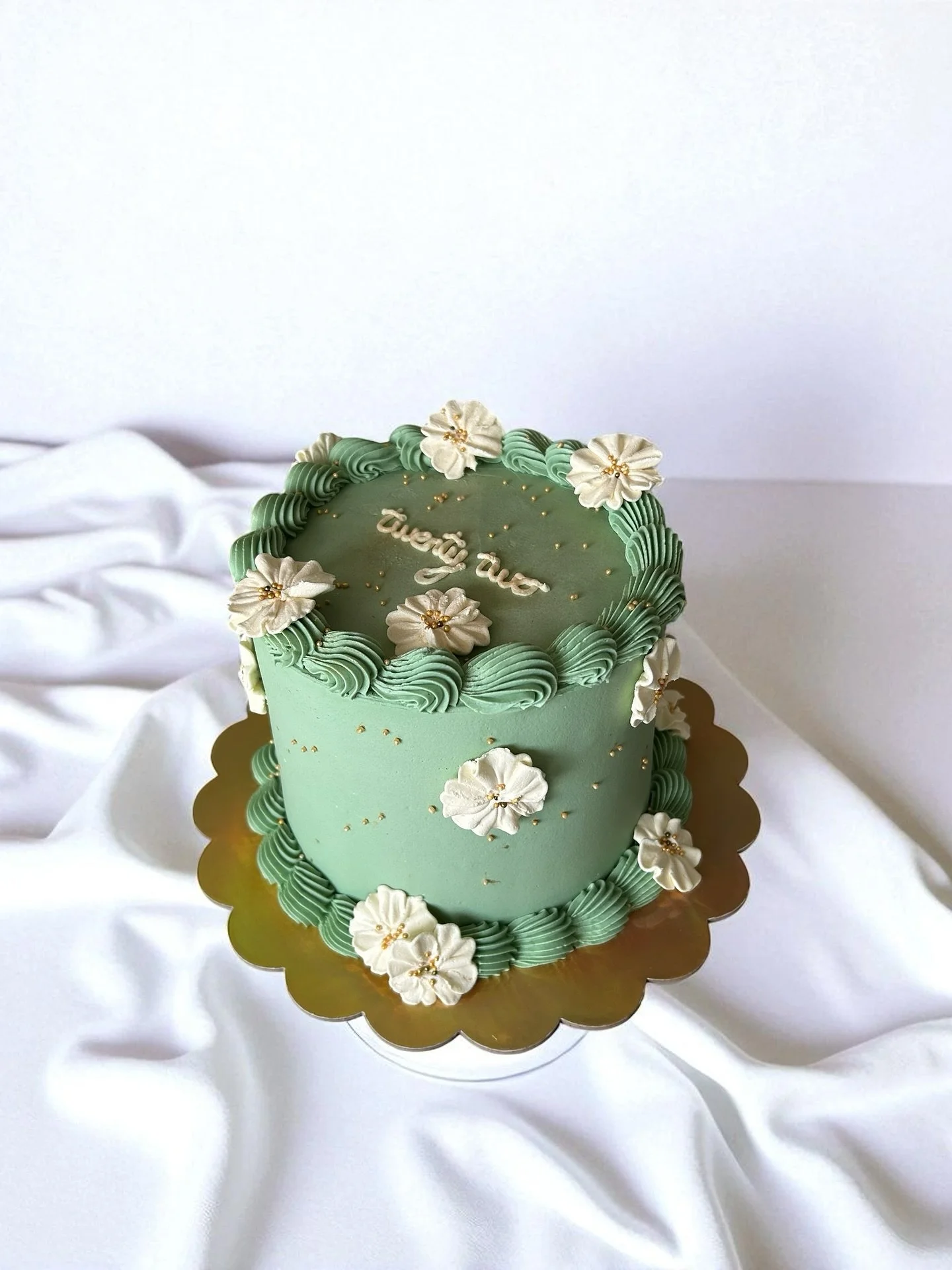 Updates;
I&rsquo;ve got a tiny bit of space left at the end of November but the rest is booked up.
Christmas hampers will be going live on the website in the next few days too 🩷 these are currently collection only but I may also have a pickup point 