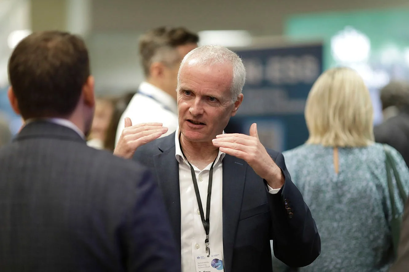 A Mindset to put Business Thinking into Sustainability Reporting 