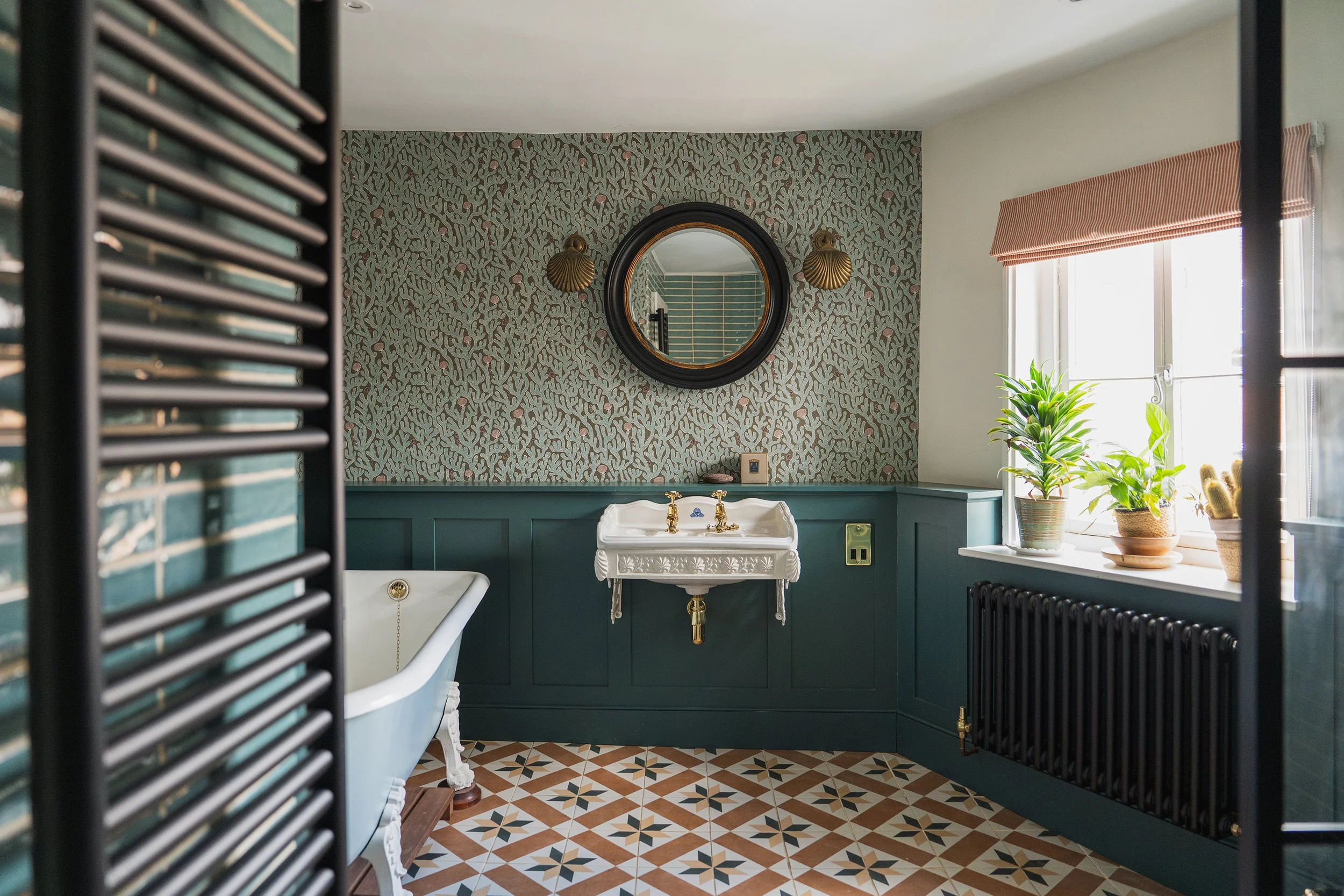 TOWNHOUSE BATHROOM