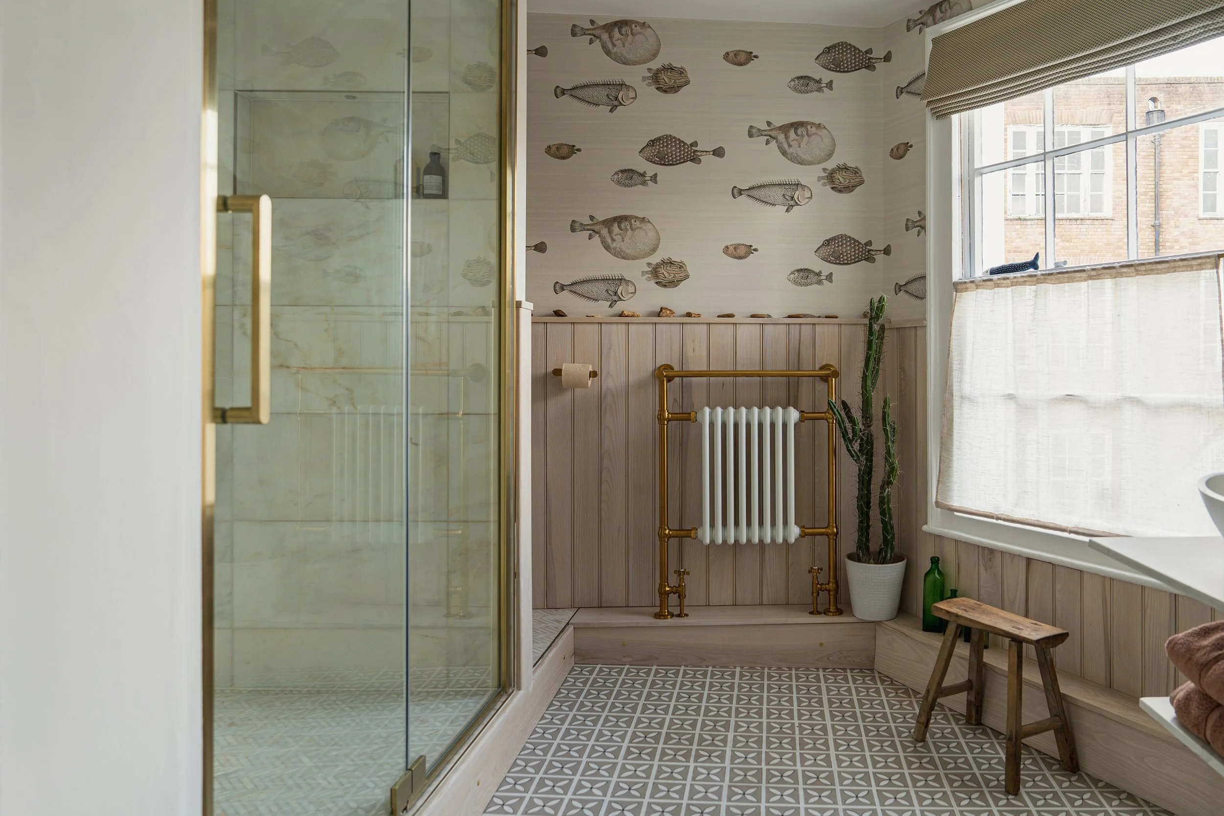 TOWNHOUSE & SHOWER ROOM