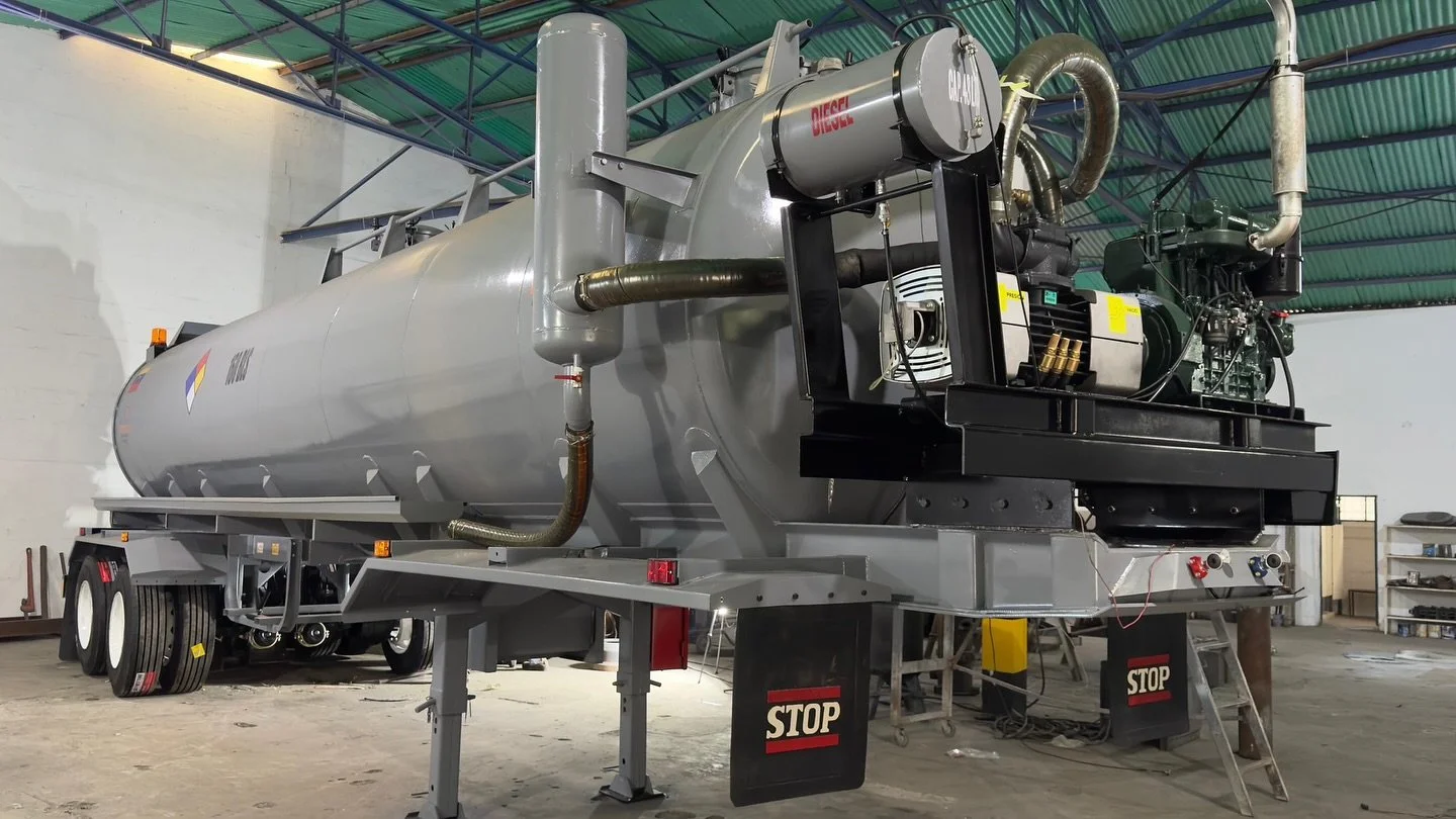 ⚙️Soluciones que mueven a la industria⚙️ 

En DIVICA fabricamos equipos robustos y confiables dise&ntilde;ados para responder a cualquier desaf&iacute;o:

✅ Tanques vacuum de 160 y 230 barriles
✅ SuperVacuum para manejo de part&iacute;culas de polvo 