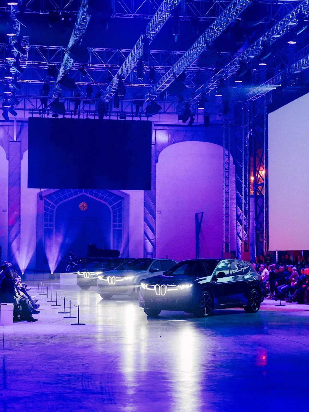 Une parenth&egrave;se f&eacute;erique&hellip; ✨

Une soir&eacute;e hors du temps, offerte par @bmwfrance, dans un lieu mythique de l&rsquo;a&eacute;ronautique rempli d&rsquo;histoire : le Hangar Y 

La star de la soir&eacute;e ?
La toute nouvelle BMW