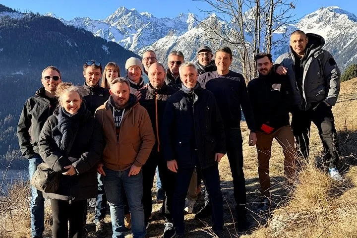 Changer d&rsquo;air pour mieux se projeter 🇨🇭

Pour ouvrir 2026, les &eacute;quipes @autoevents.fr et @nsh_racing ont pris de la hauteur en se retrouvant en Suisse. Un cadre diff&eacute;rent, propice &agrave; la r&eacute;flexion, pour sortir du ryt