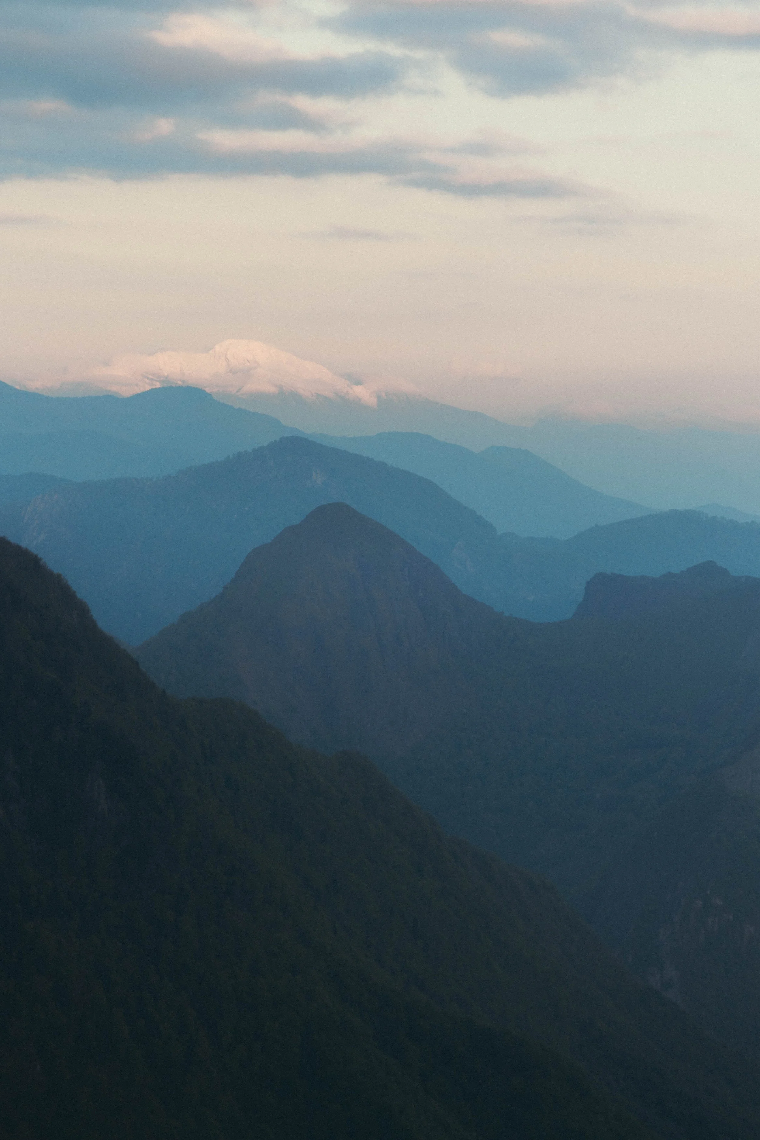 Hiking the mountains of the Pyrenees- Dereamz - Denise Klaasman.jpg