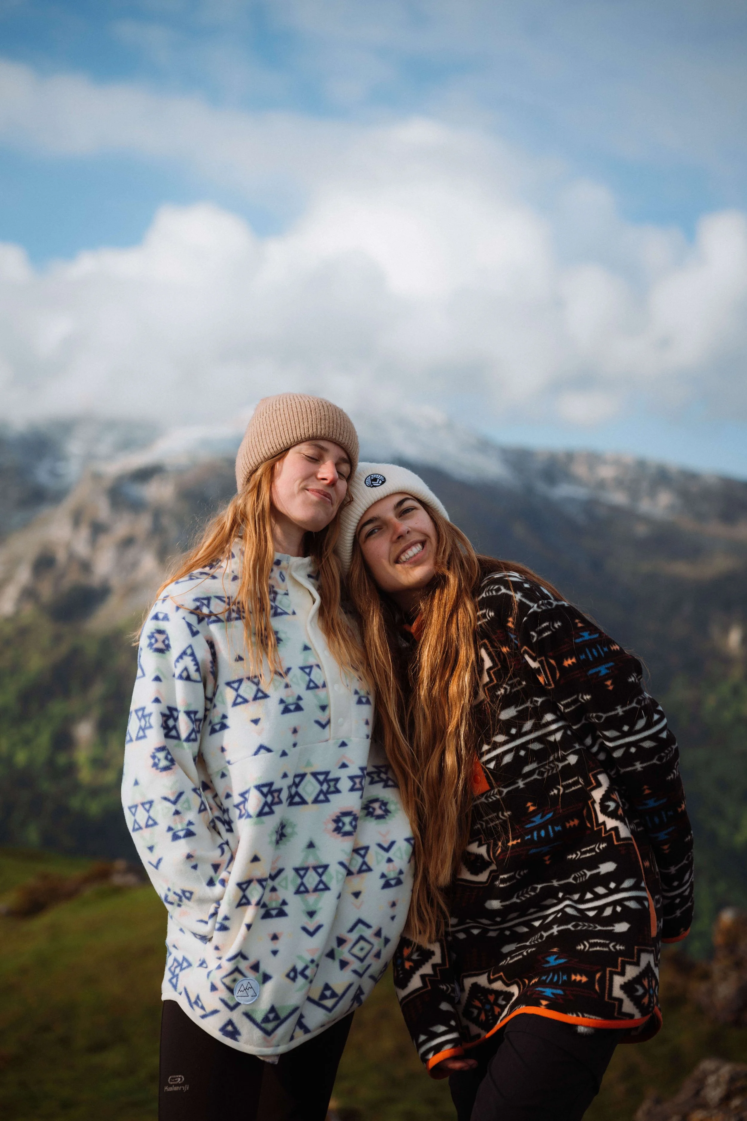 Comfy sweaters in the Pyrenees mountains- Dereamz - Denise Klaasman.jpg