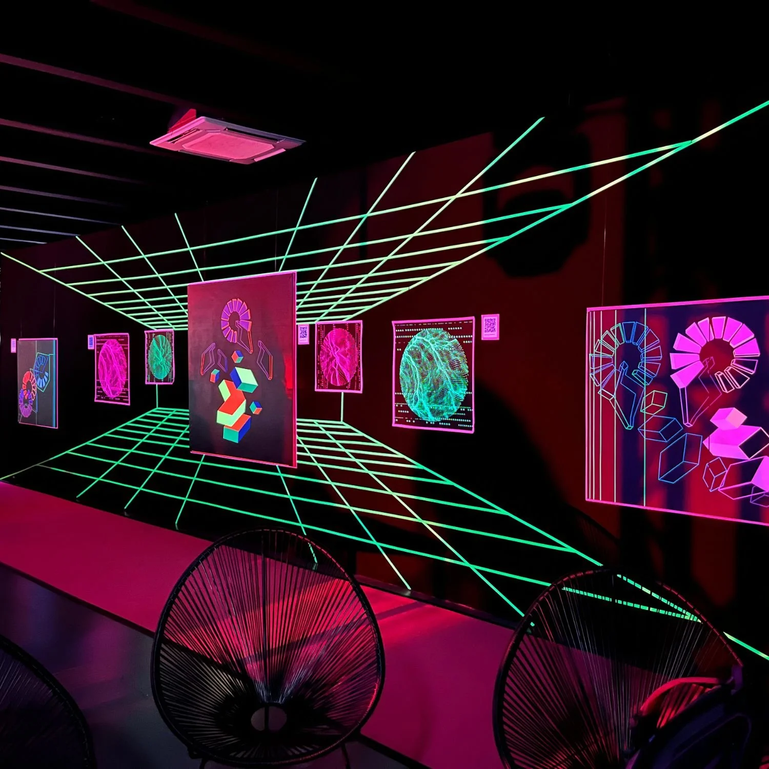 Katja Trümper gestaltet mit Peter Schmidt Group Fotowand für das Future Playgrounds Designfestival in Hamburg