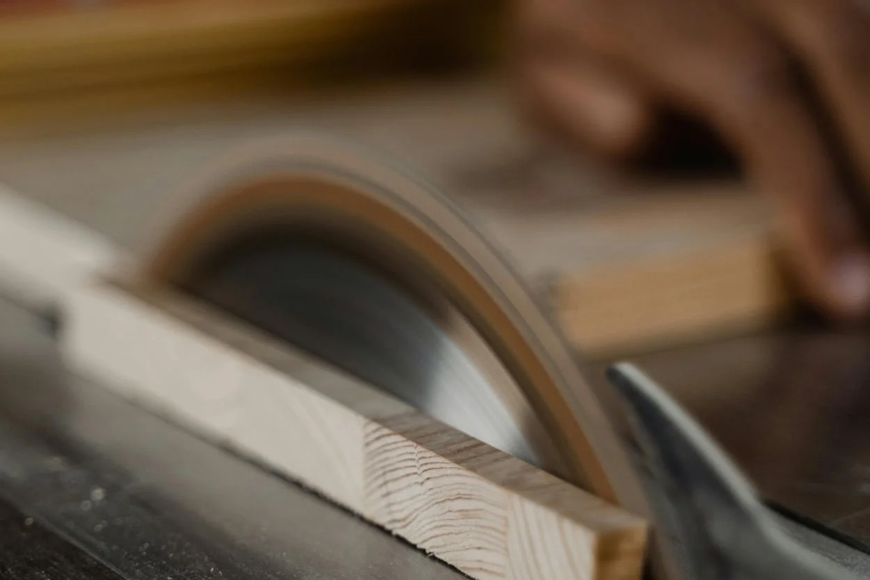 A sharpened saw blade in use