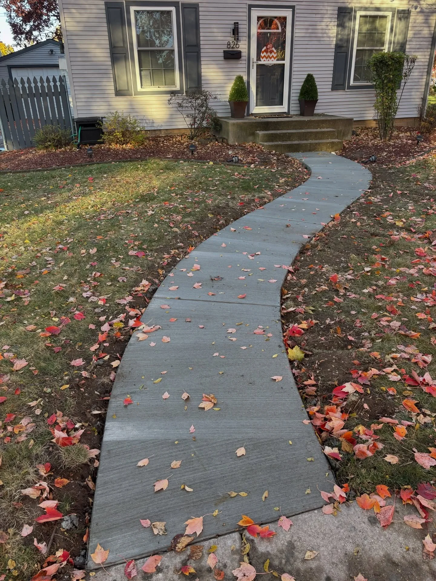 Small and simple projects need love too and we&rsquo;d love to help! 😁 sidewalk and step entry ways completed in Rochelle, IL 📍 Give us a call at 815.901.8818 or visit our website in the link provided on our profile to learn more. #construction #co