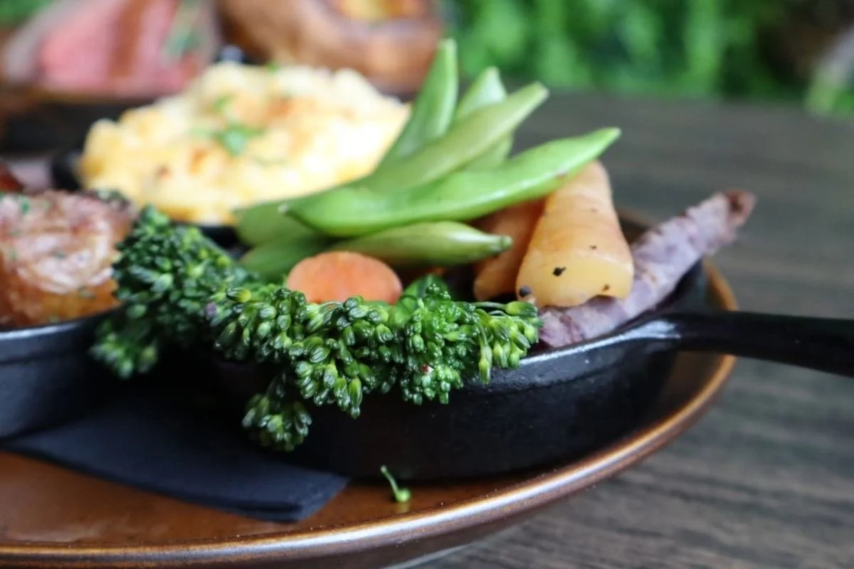 two-course-sunday-roast-11105325.jpg