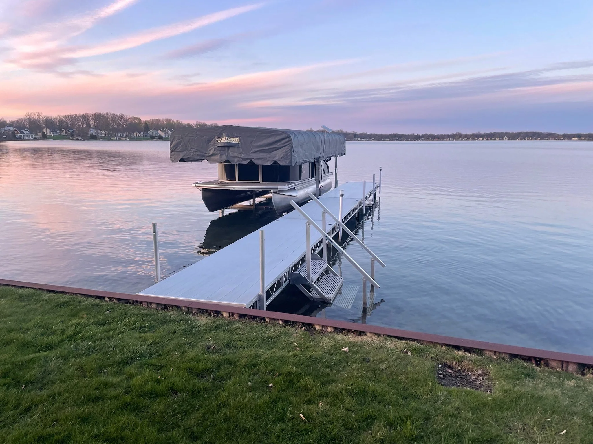 Aluminum Dock with Boat Lift