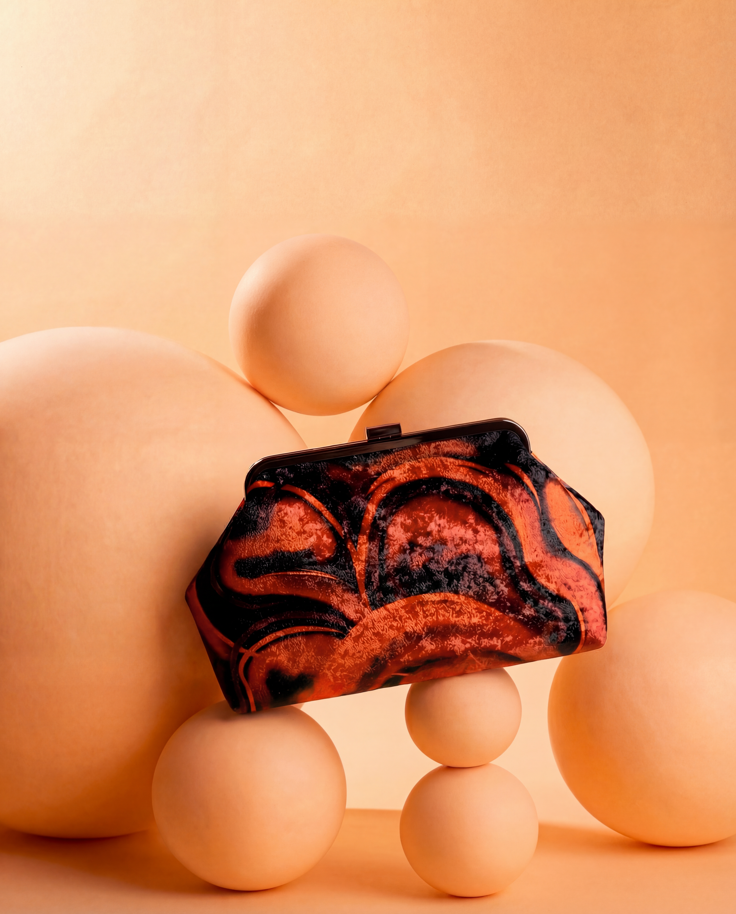 Sweet Embrace - Clasp Bag