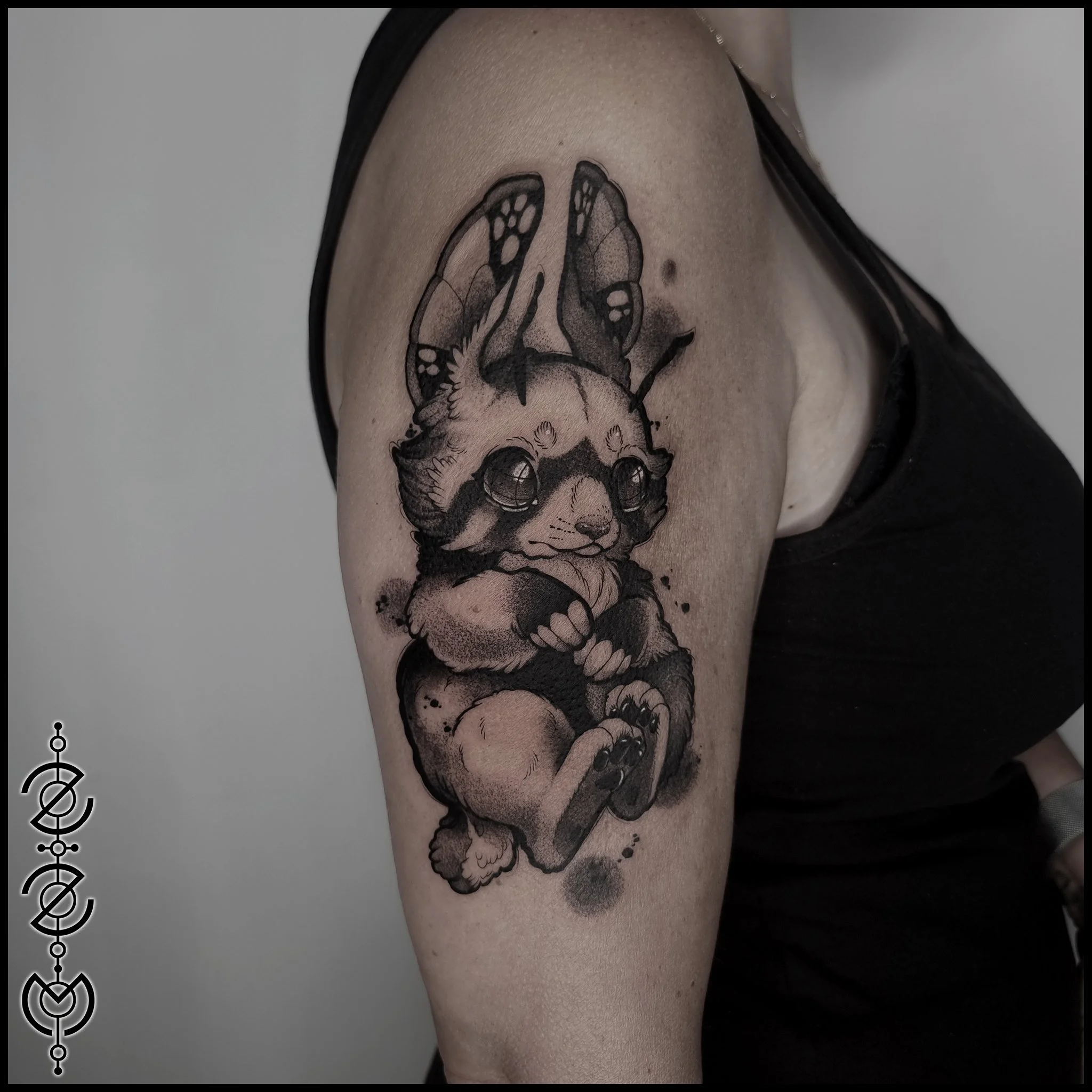 Custom Creature concept inspired by a butterfly, rabbit and raccoon - with emphasis on cute vibes

Someday I hope to be specialising predominantly in my creature concepts, that's the dream!
-
-
-
-
#tattoo #bournemouth #tattooartist #creatureconcepts