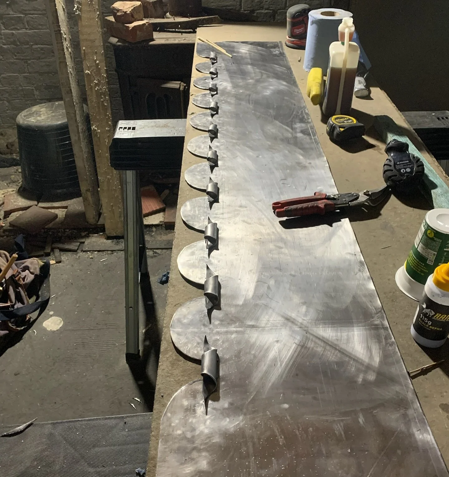 Satisfying Lead work 👌🏽#roofer #roof #roofrepair #roofersofinstagram #lead #leadwork #leadworkspecialists #construction #heritage #heritagebuilding #heritageroofing
