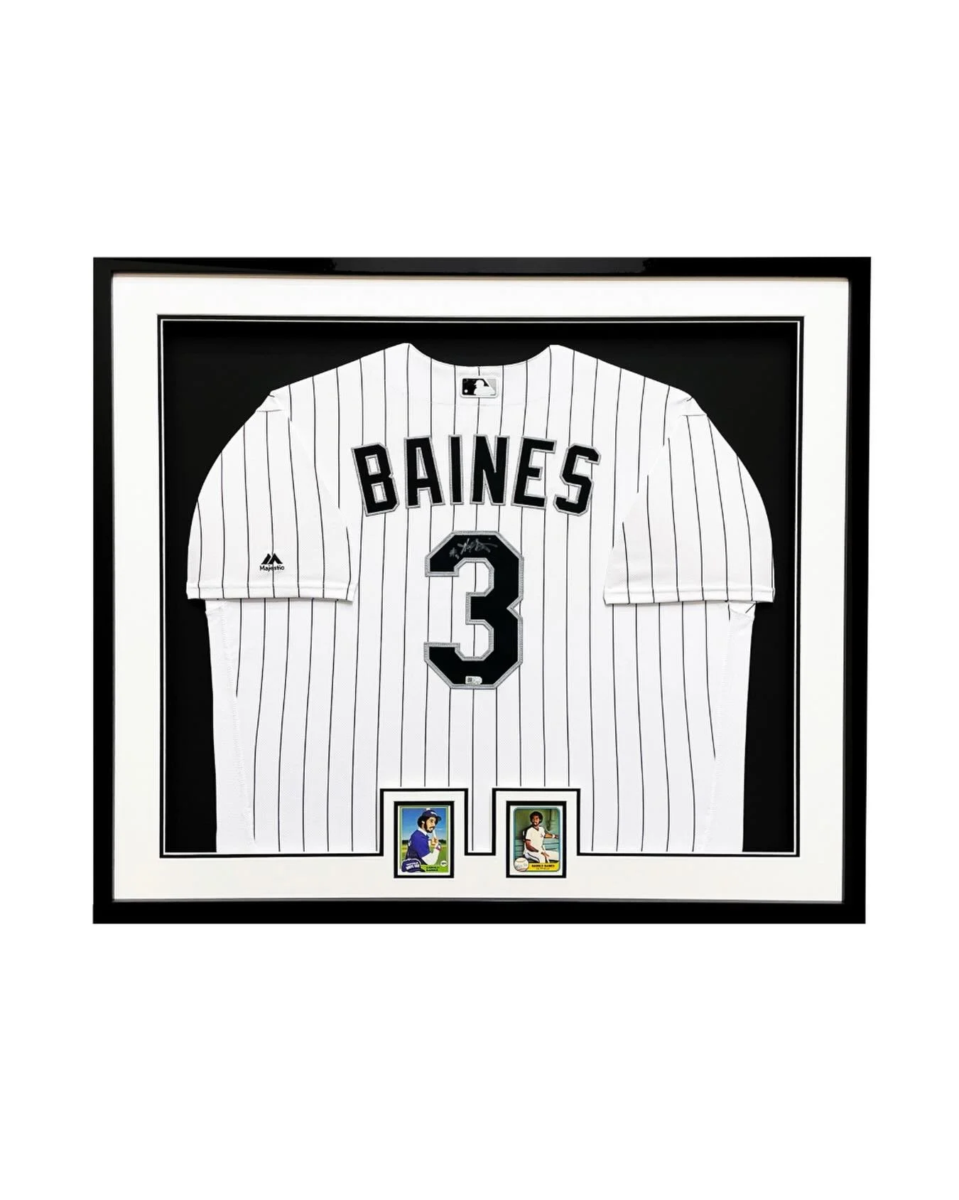 Harold Baines No.3, meticulously framed with collectible cards. Have a jersey, but also have some extra goodies that belong with it? We can help you come up with the perfect solution to display everything together.
.
.
.
.
.
.
#chicagowhitesox #harol