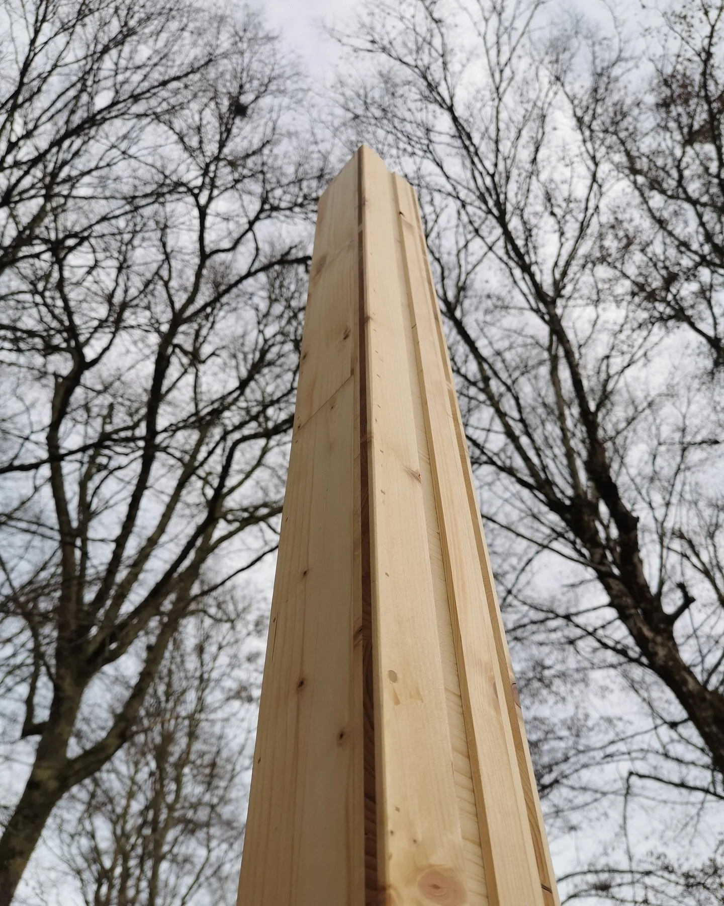 &Ccedil;a y est, @tresutileatelier est officiellement lanc&eacute; ! 

Nous vous accompagnons pour vos projets de menuiserie et d&rsquo;agencements.
Nous fabriquons dans notre atelier du petit mobilier et des objets Utile, &ccedil;a arrive bient&ocir
