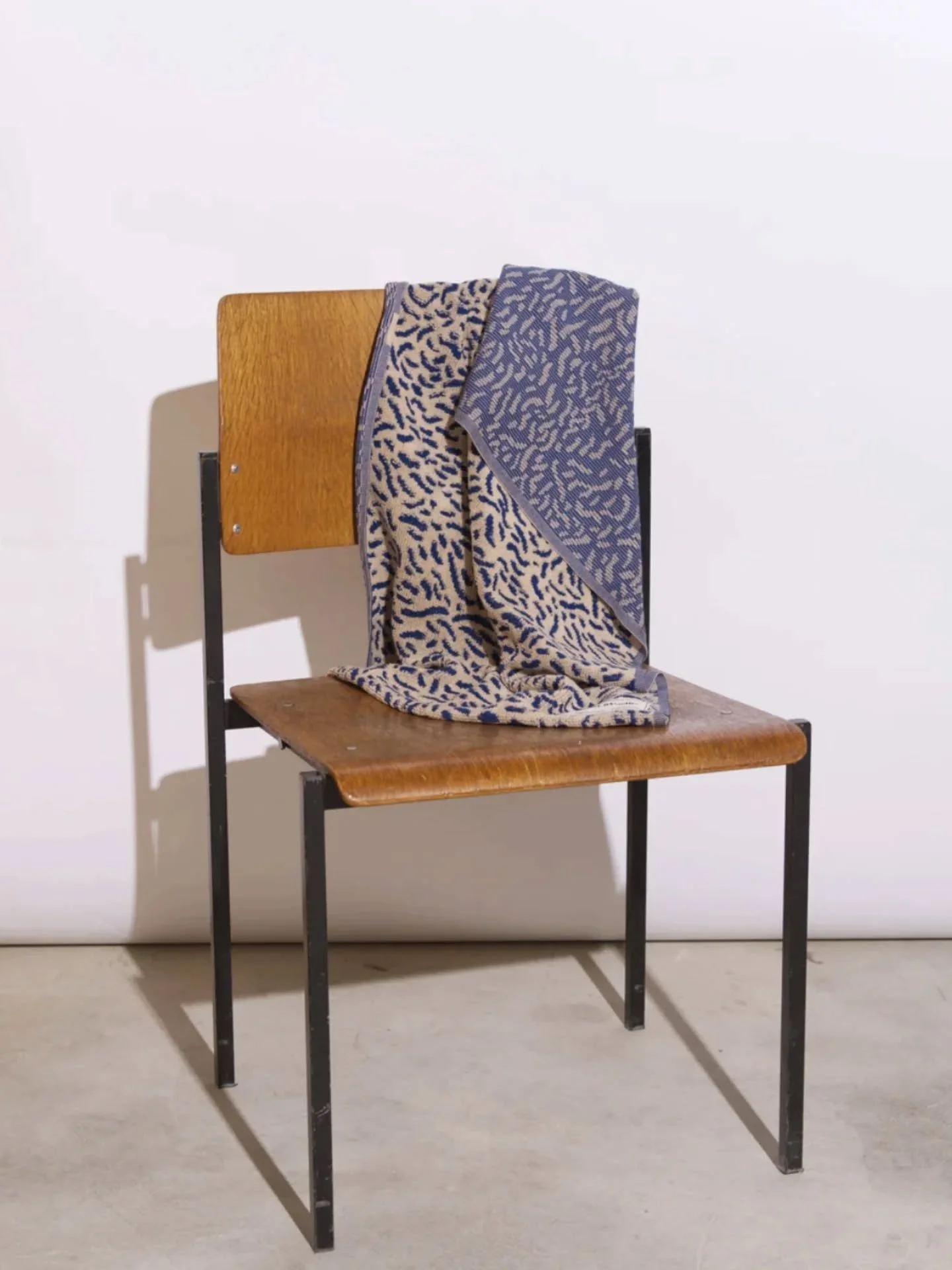 On est tr&egrave;s heureux de pouvoir annoncer que&nbsp;@towel.studio rejoint la s&eacute;lection de la boutique. Des serviettes de bain con&ccedil;ues et collaboration avec&nbsp;@aova.official, le design japonais, tiss&eacute; de cotons organiques r