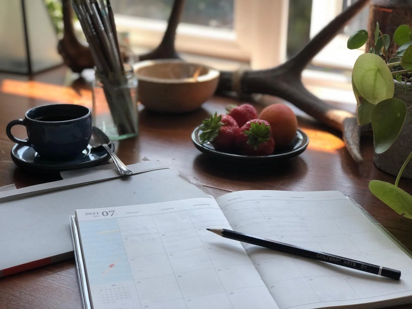 We&rsquo;ve been busy 🐝 excited to post all the new projects we&rsquo;ve been working on when there&rsquo;s a minute! Today I&rsquo;m figuring out our schedule for the next couple of months while Adam puts the finishing touches on some lovely custom