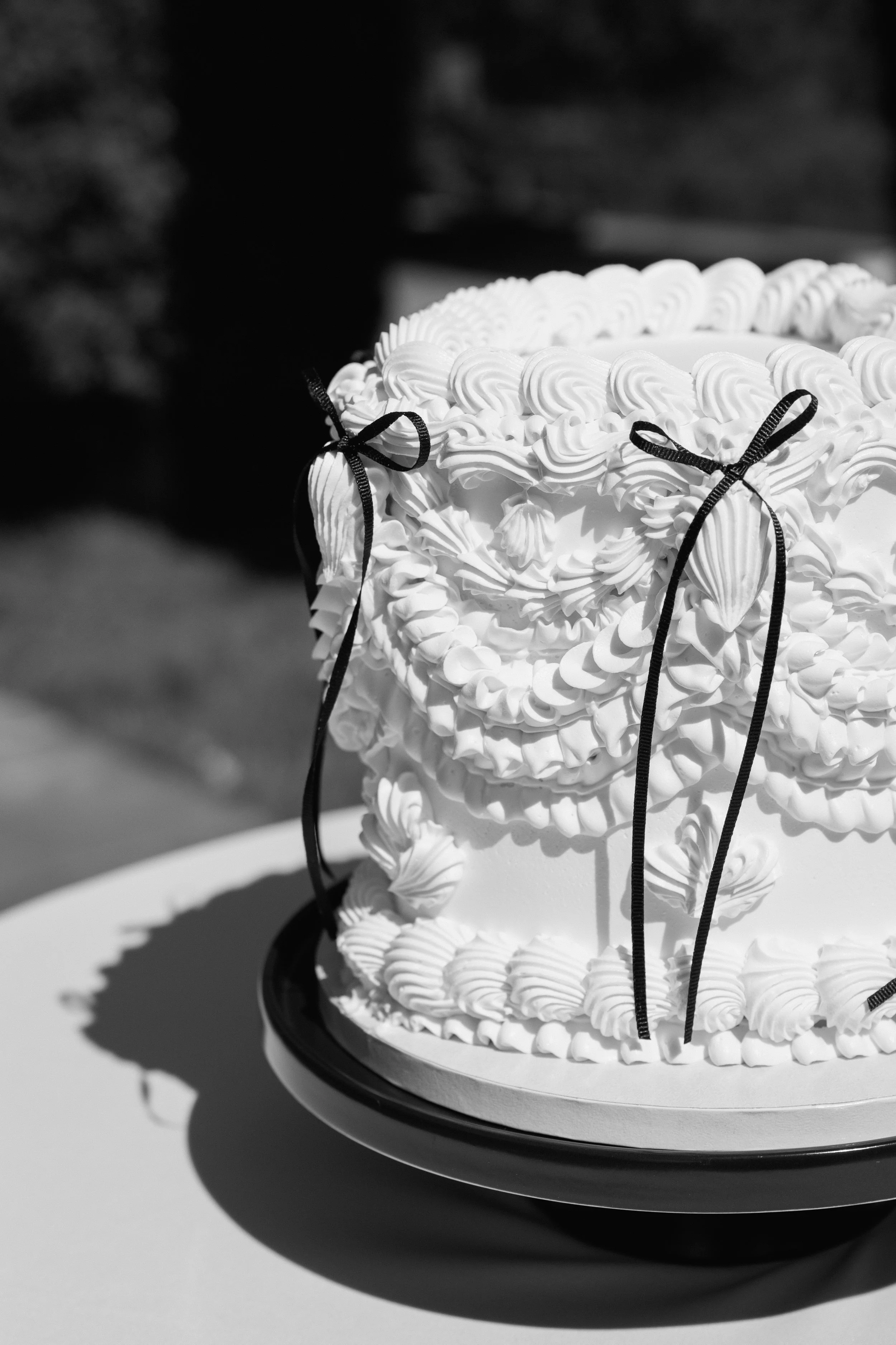 EMILY B. PHOTO CO. -- -uxury Wedding Photographer -- Bird Estate -- Rogue River, Oregon -- COCKTAIL HOUR-39.jpg