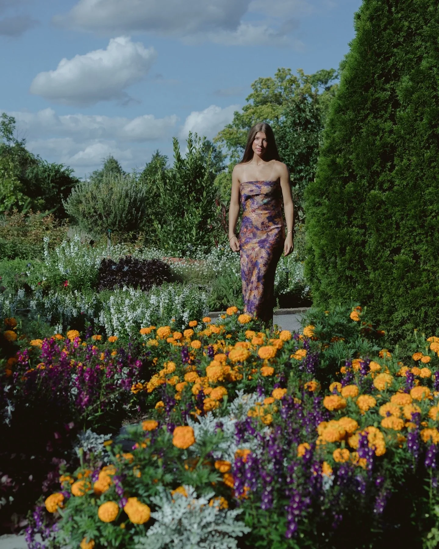 It&rsquo;s Senior Sunday! 

This shoot was so much fun! The sun was doing its thing so we embraced it and let this girl shine! ✨