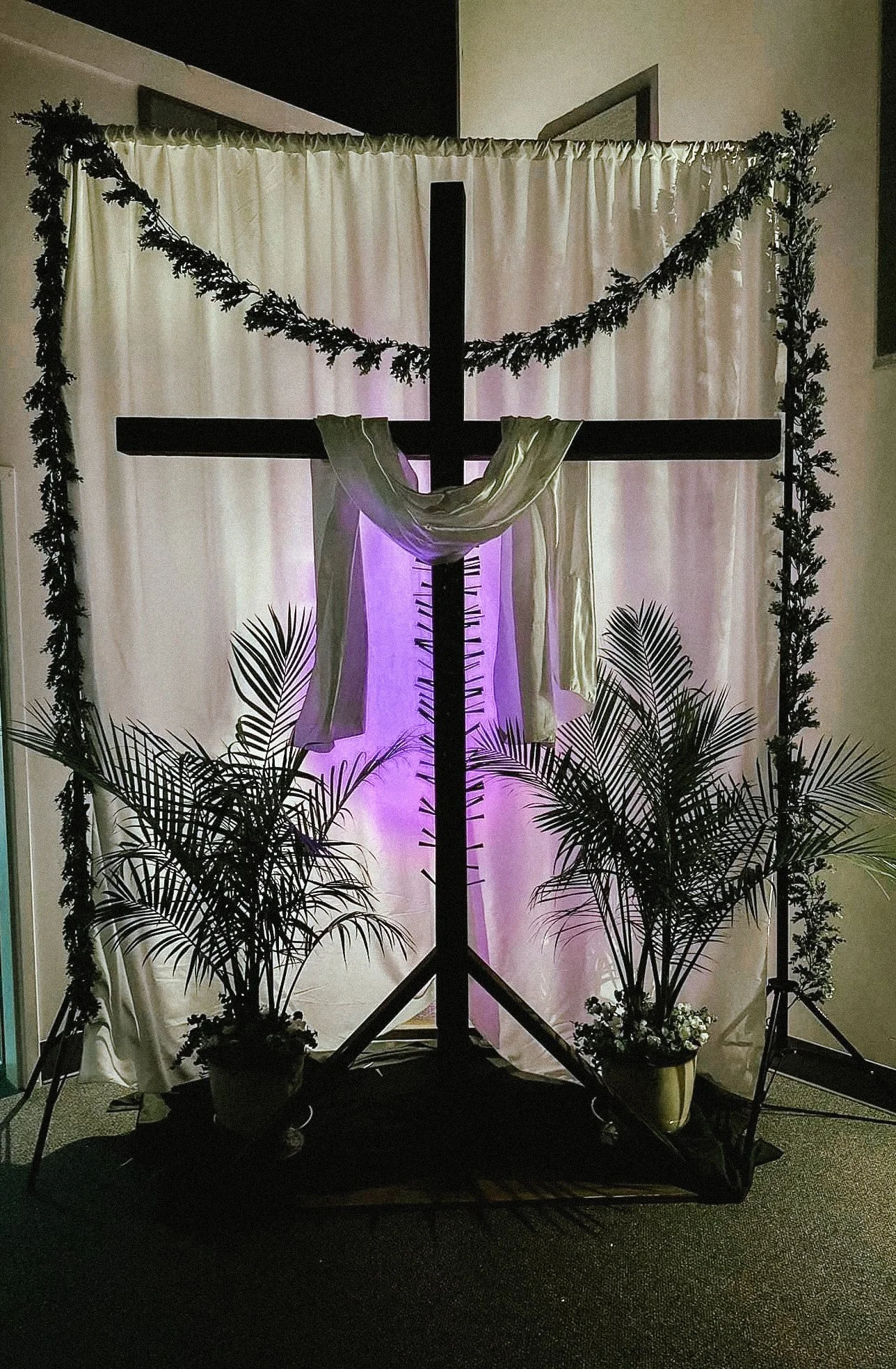 Easter Nailing Service 