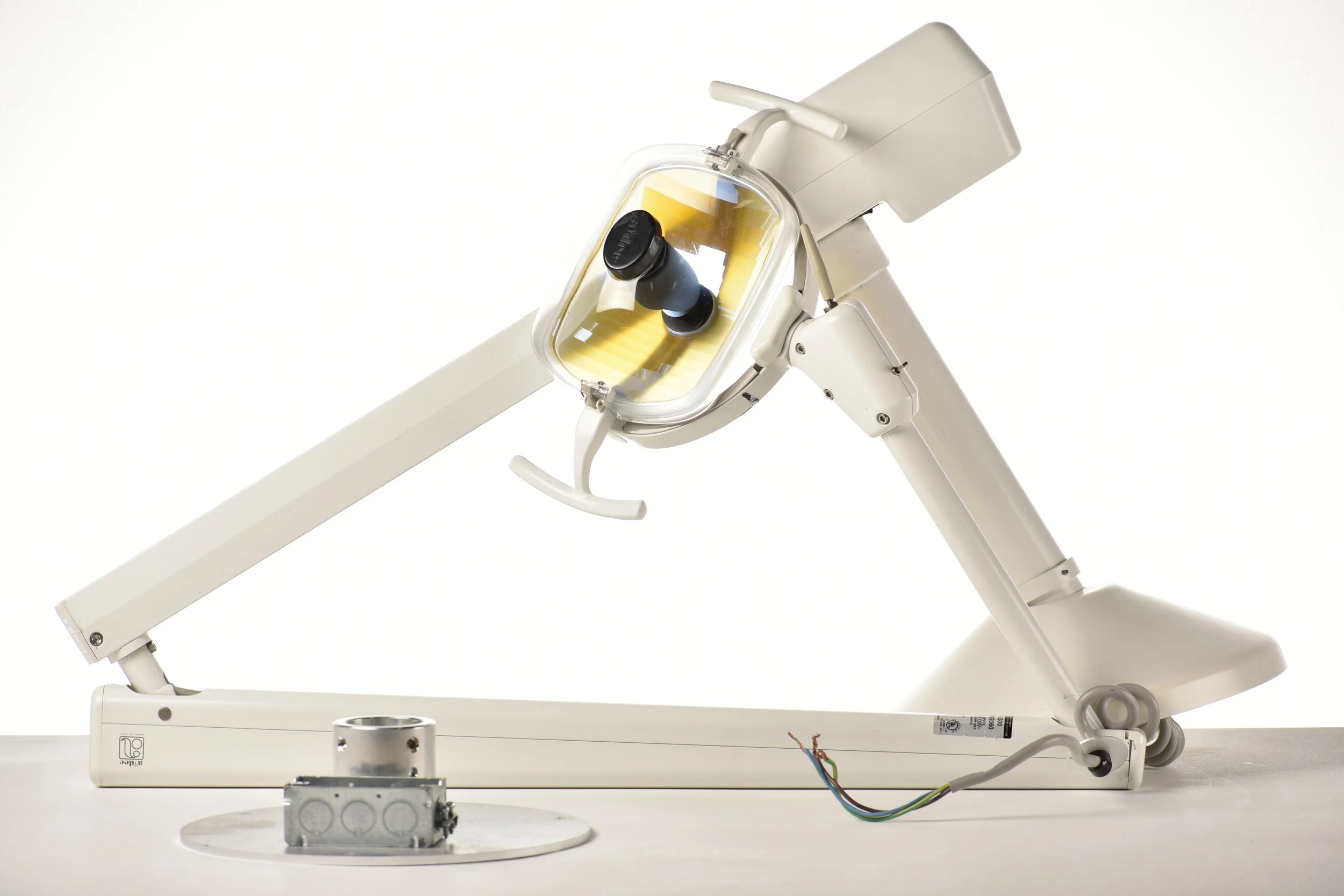 dental_ceiling_light1.JPG