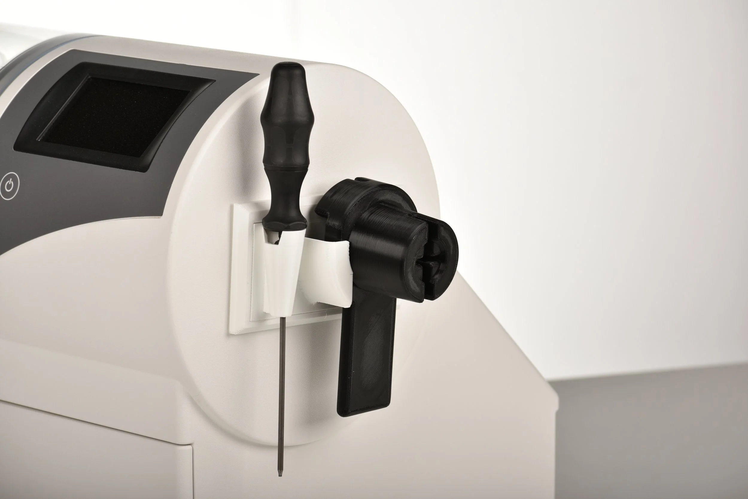 tool holder mounted 5.JPG
