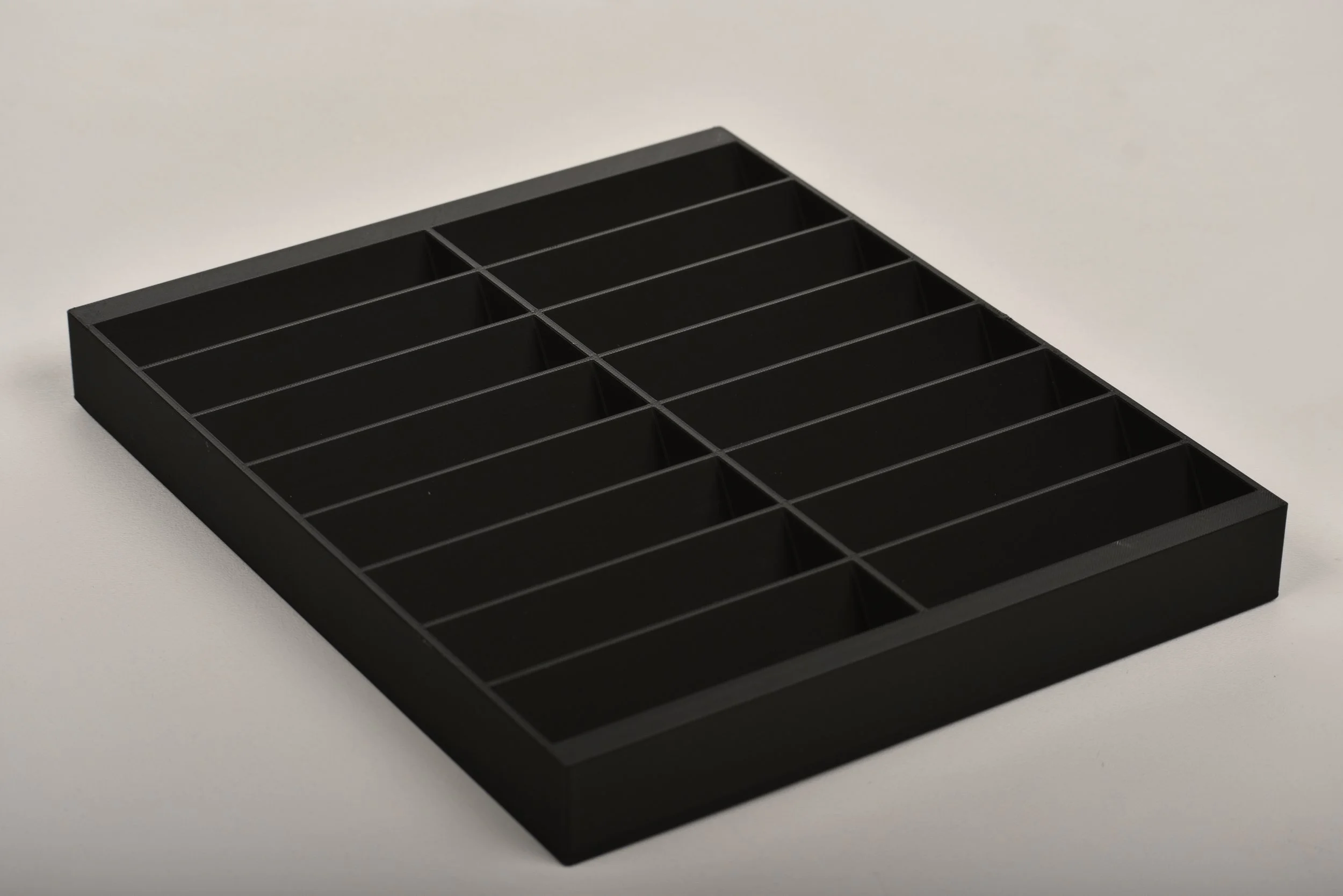 block holder black empty main.JPG